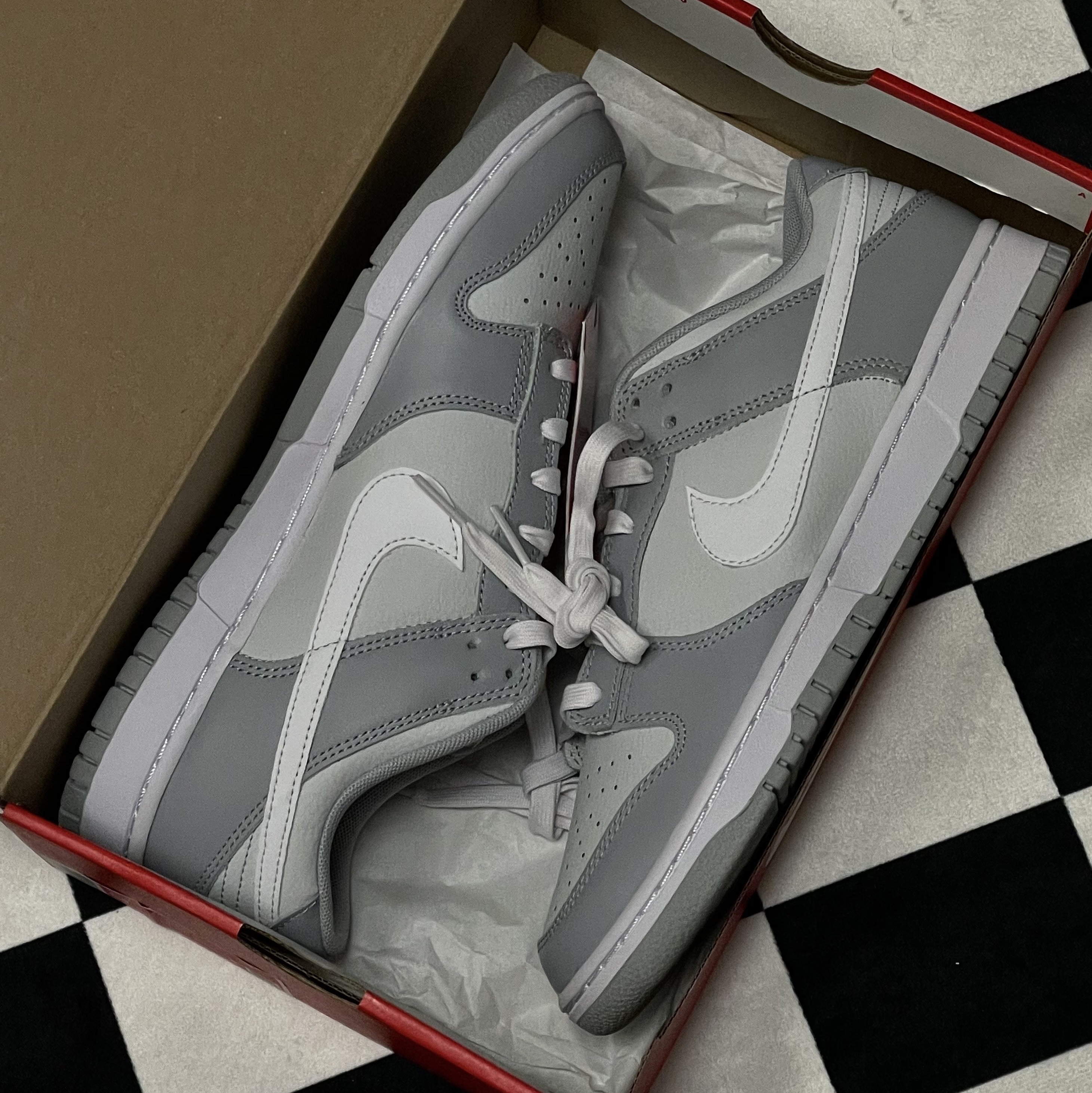 Nike Dunk Low Retro Wolf Grey 착용 스타일