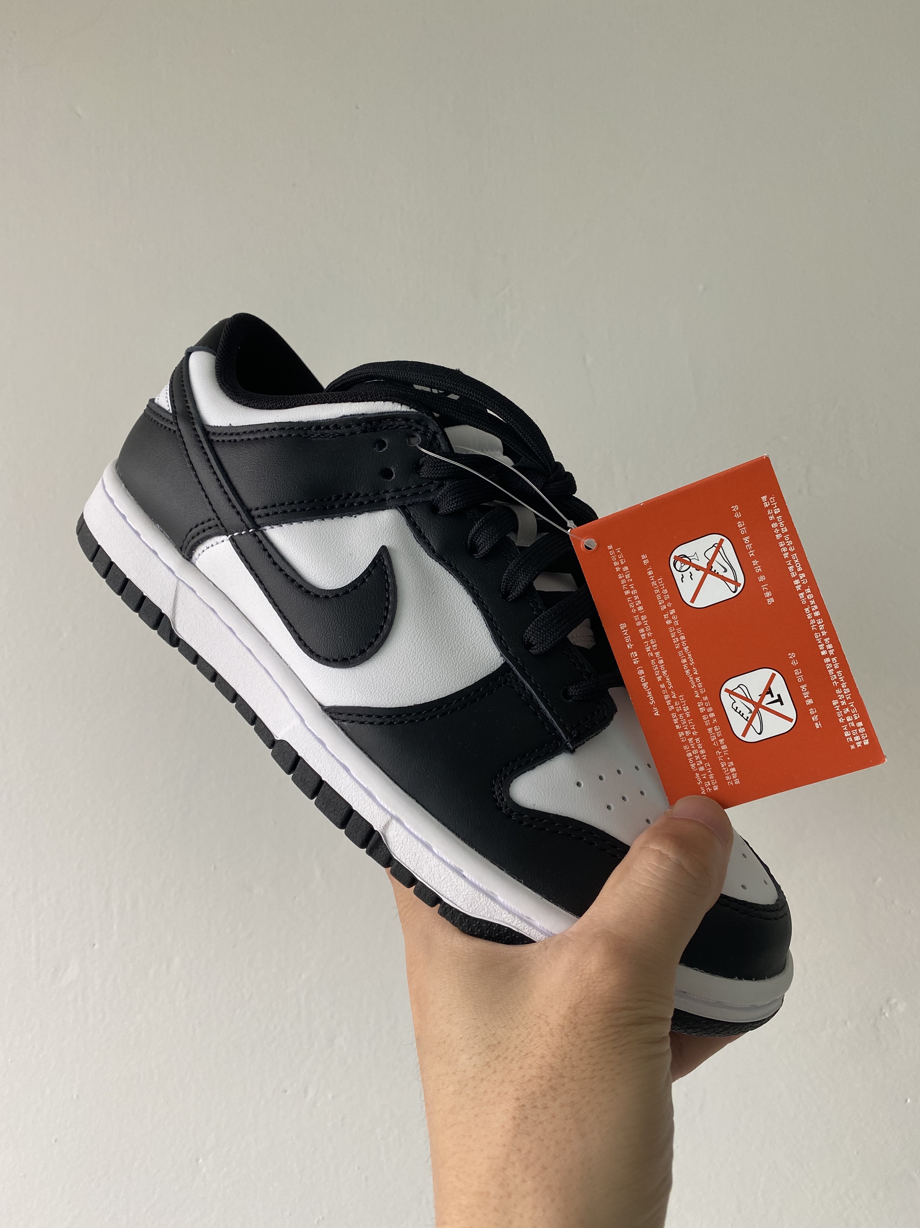 Nike Dunk Low Retro Black 착용 스타일
