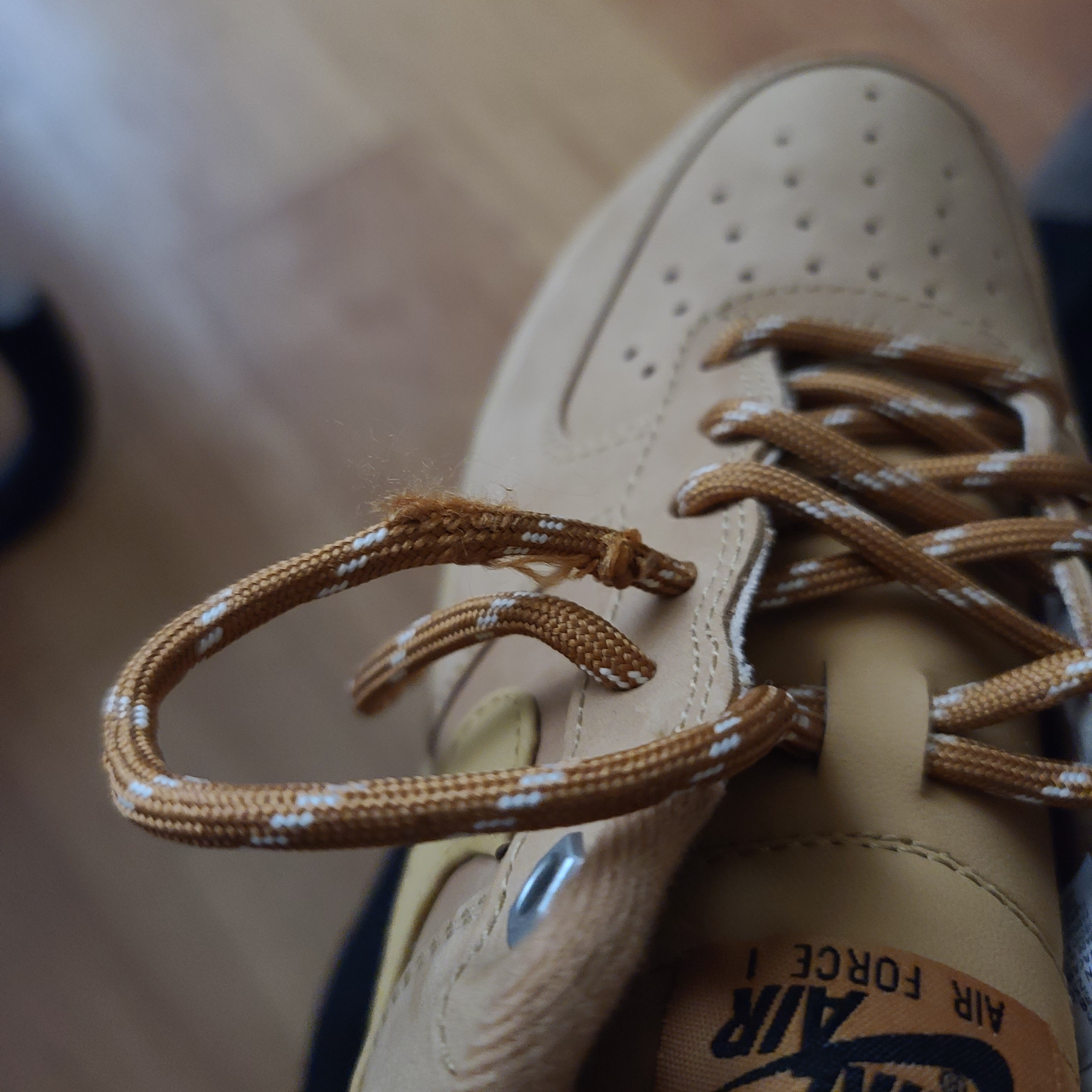 Nike Air Force 1 '07 WB Flax 착용 스타일 - 2
