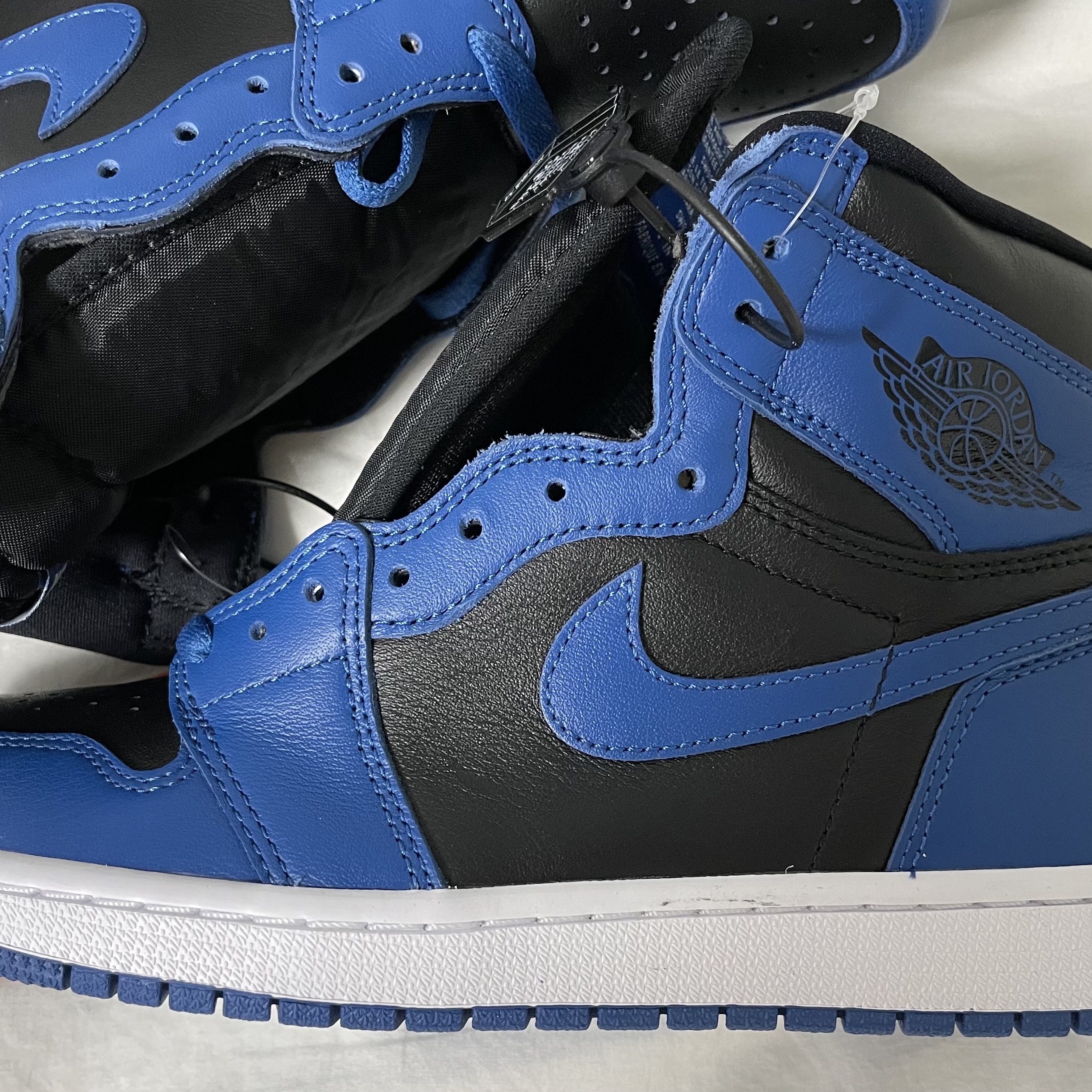 Jordan 1 Retro High OG Dark Marina Blue 착용 스타일 - 2