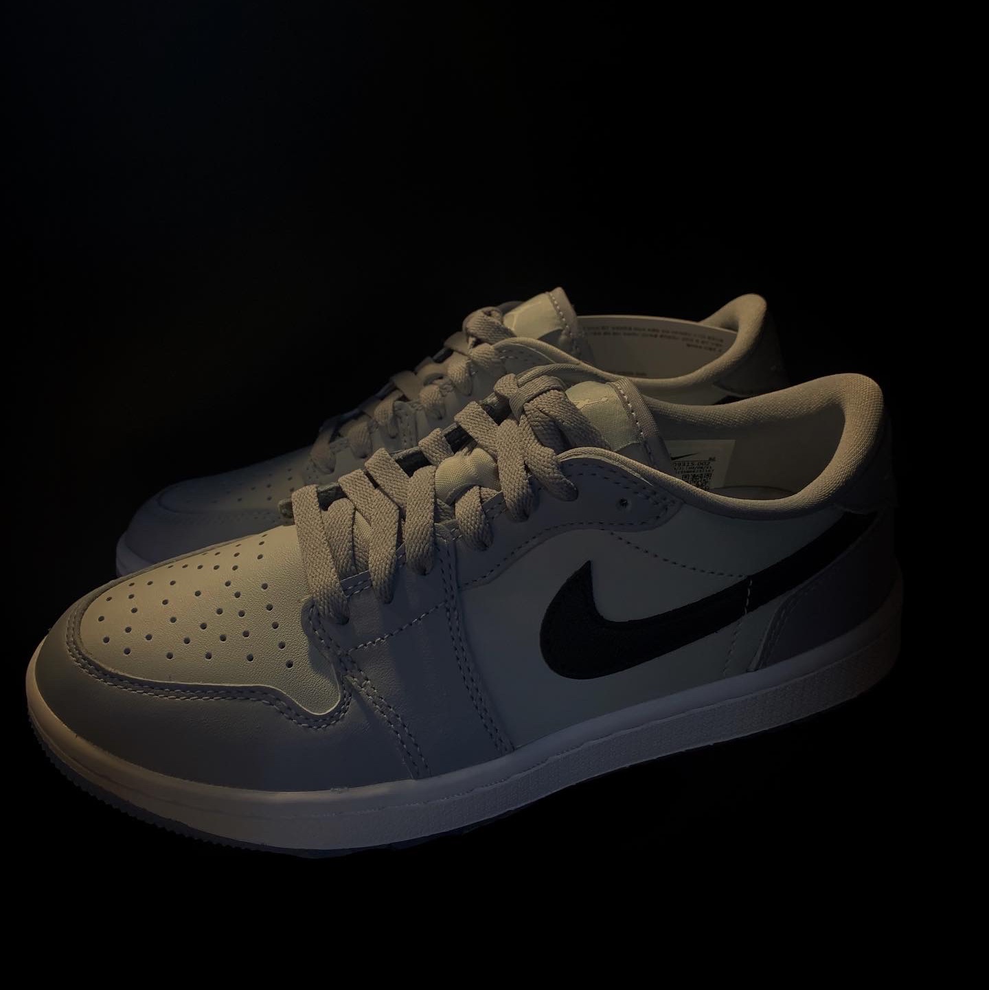 Jordan 1 Low Golf Wolf Grey 착용 스타일 - 2