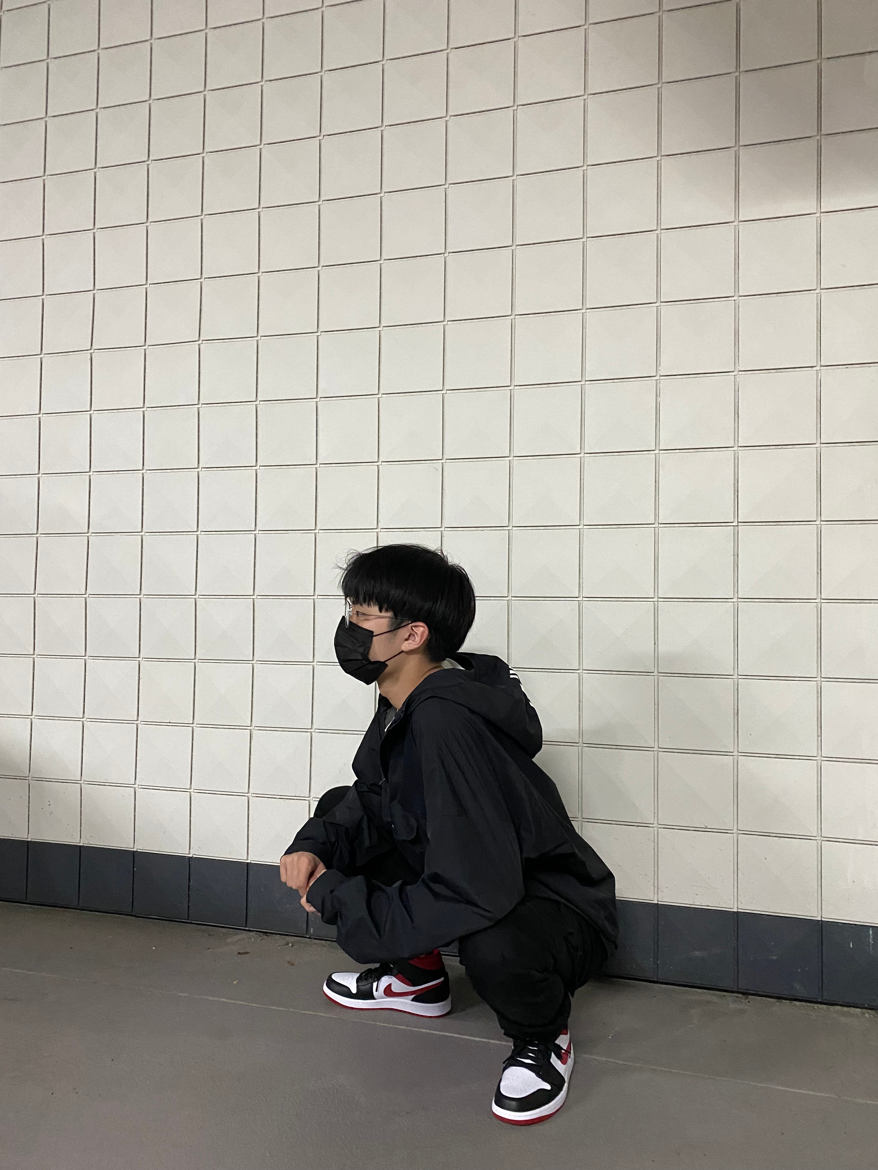 Jordan 1 Mid Gym Red Black White 착용 스타일