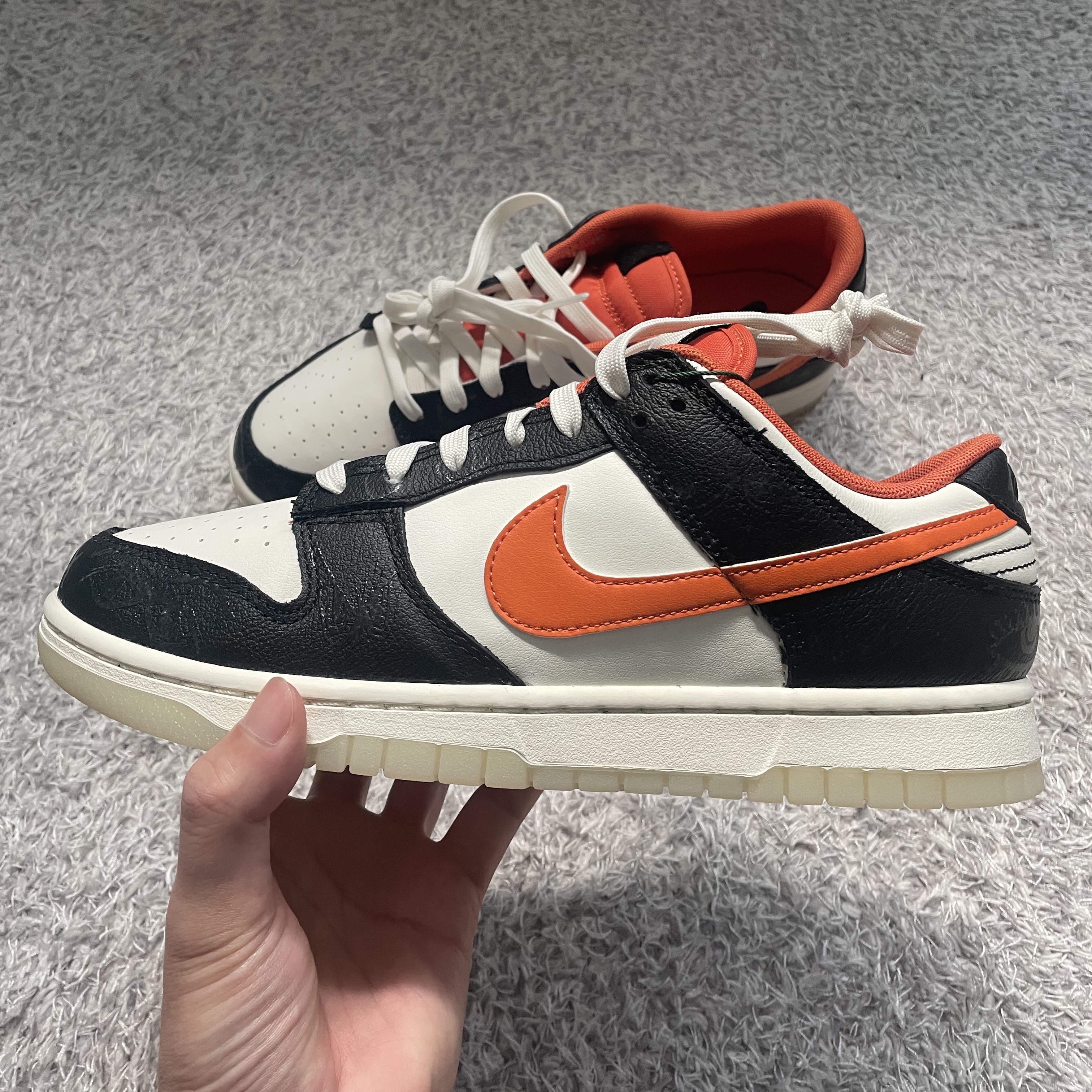 Nike Dunk Low Retro PRM Halloween 착용 스타일 - 1