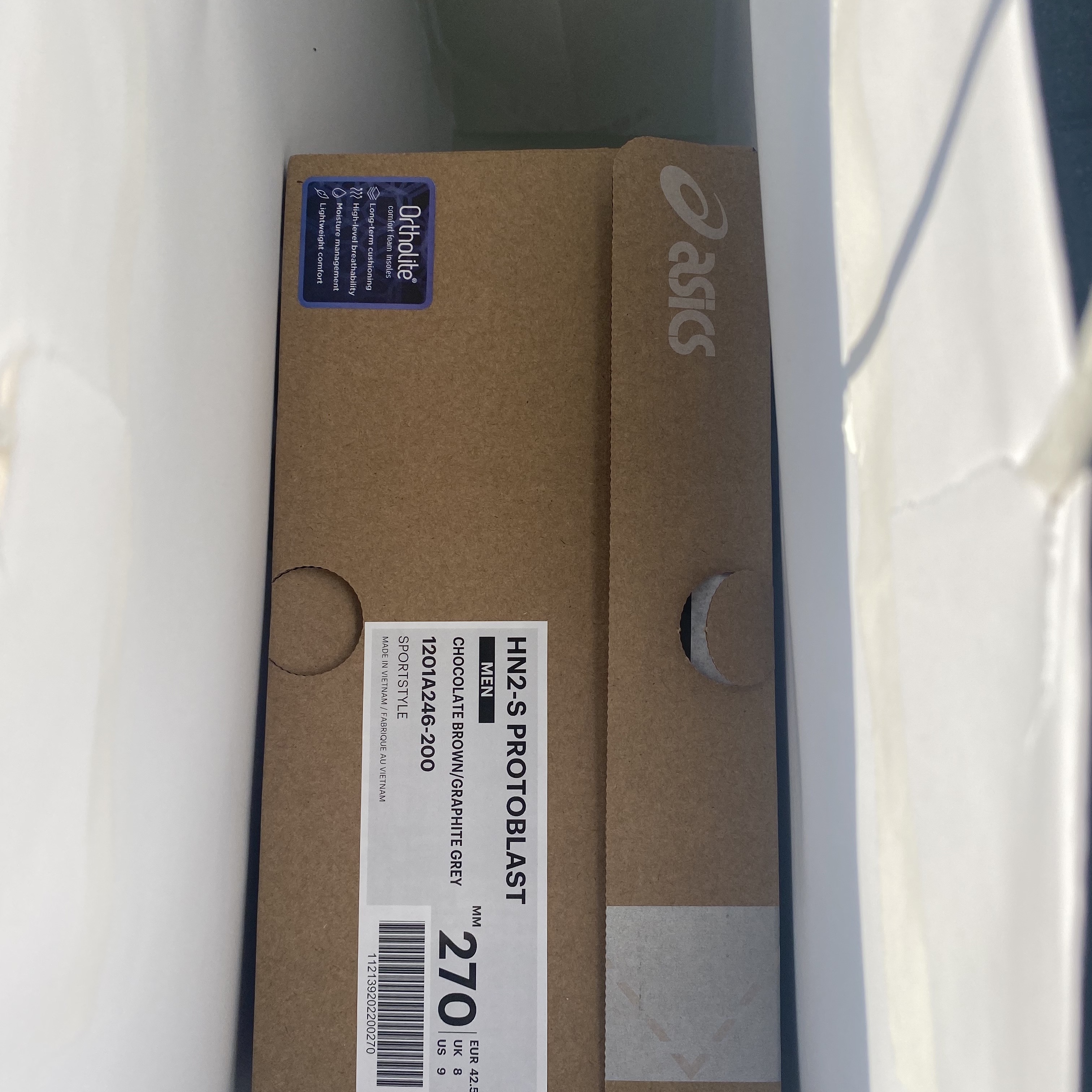 Asics HN2-S Protoblast Chocolate Brown 착용 스타일 - 2