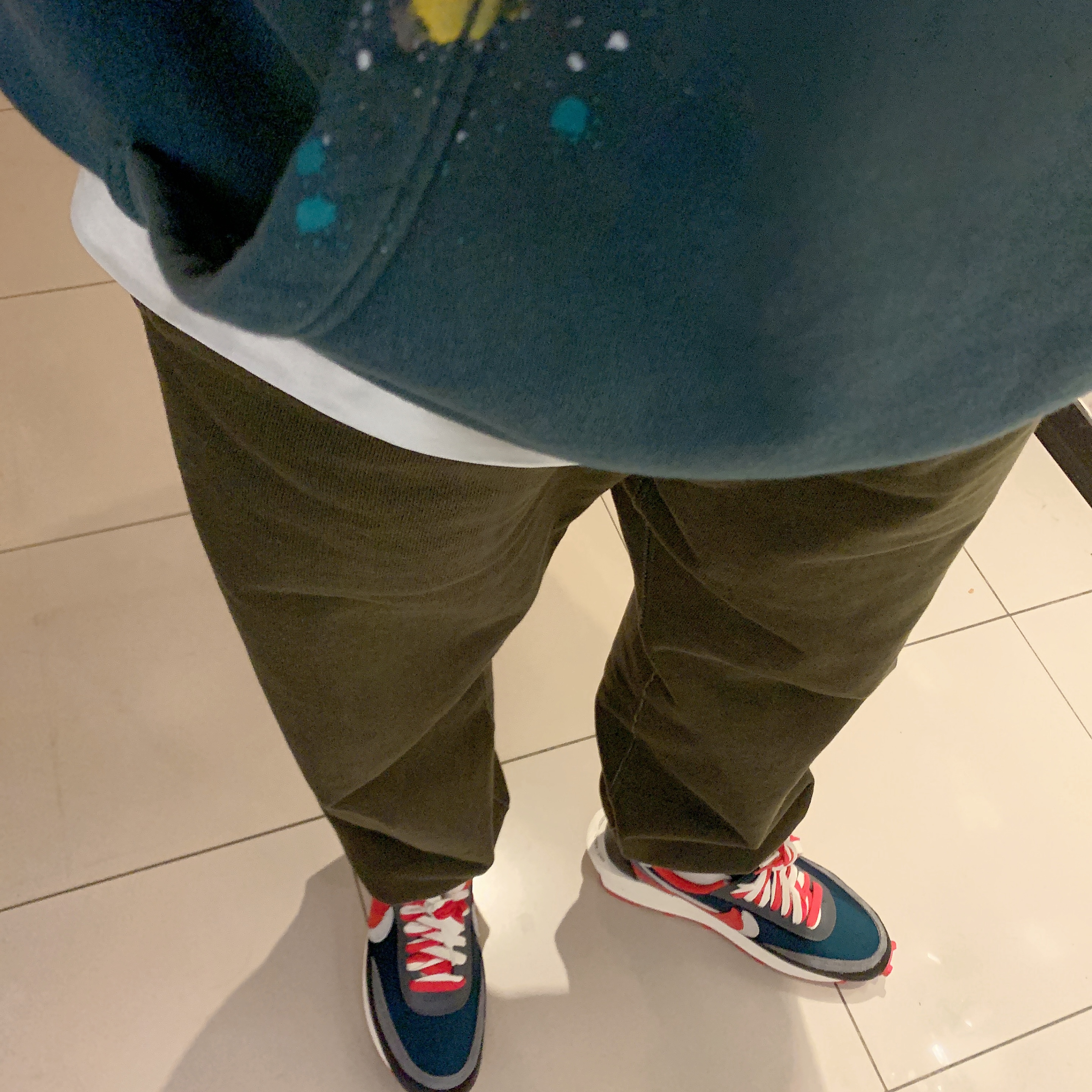Nike x Sacai x Undercover LDWaffle Midnight Spruce University Red 착용 스타일 - 5