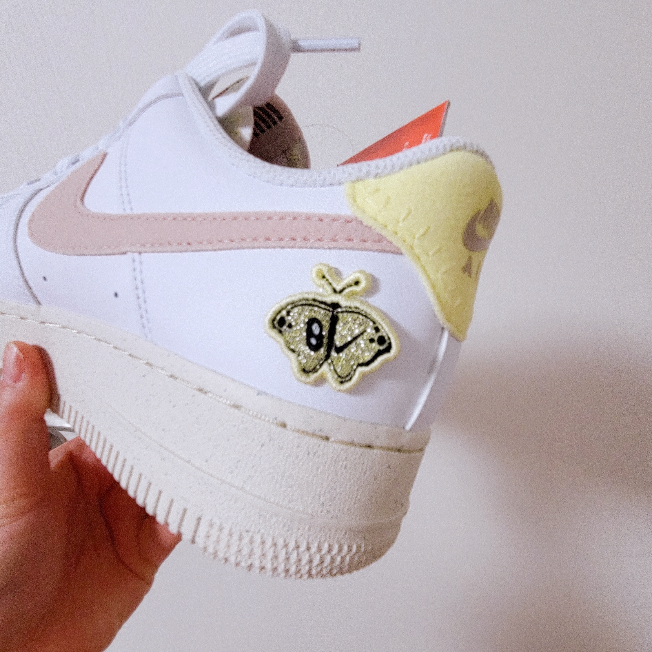 (W) Nike Air Force 1 '07 SE Next Nature White Pink Oxford 착용 스타일 - 2