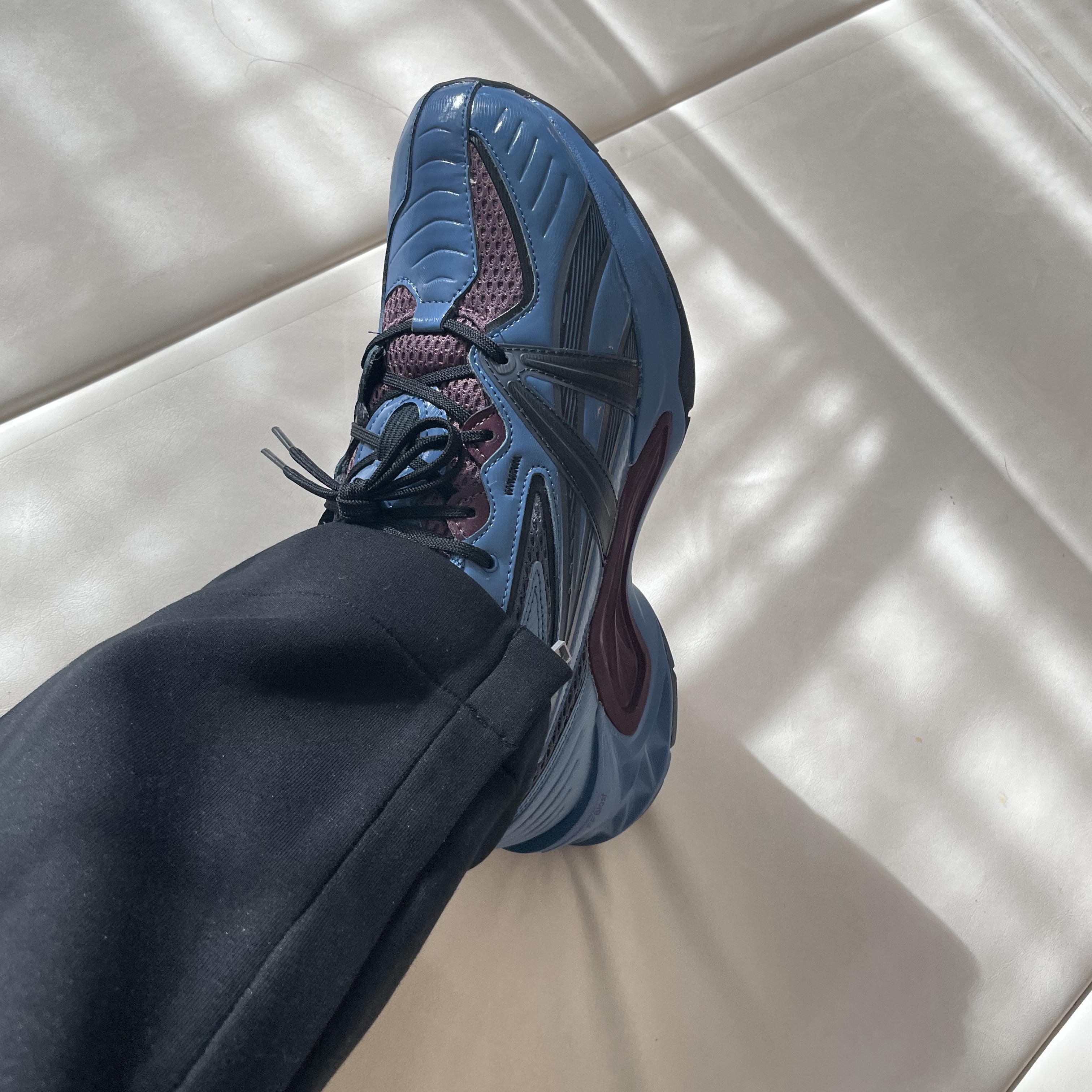 Asics HN2-S Protoblast Azure 착용 스타일