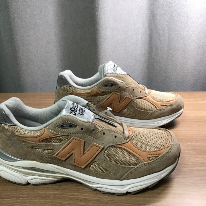 New Balance x Todd Snyder 990v3 Dark Ale 착용 스타일