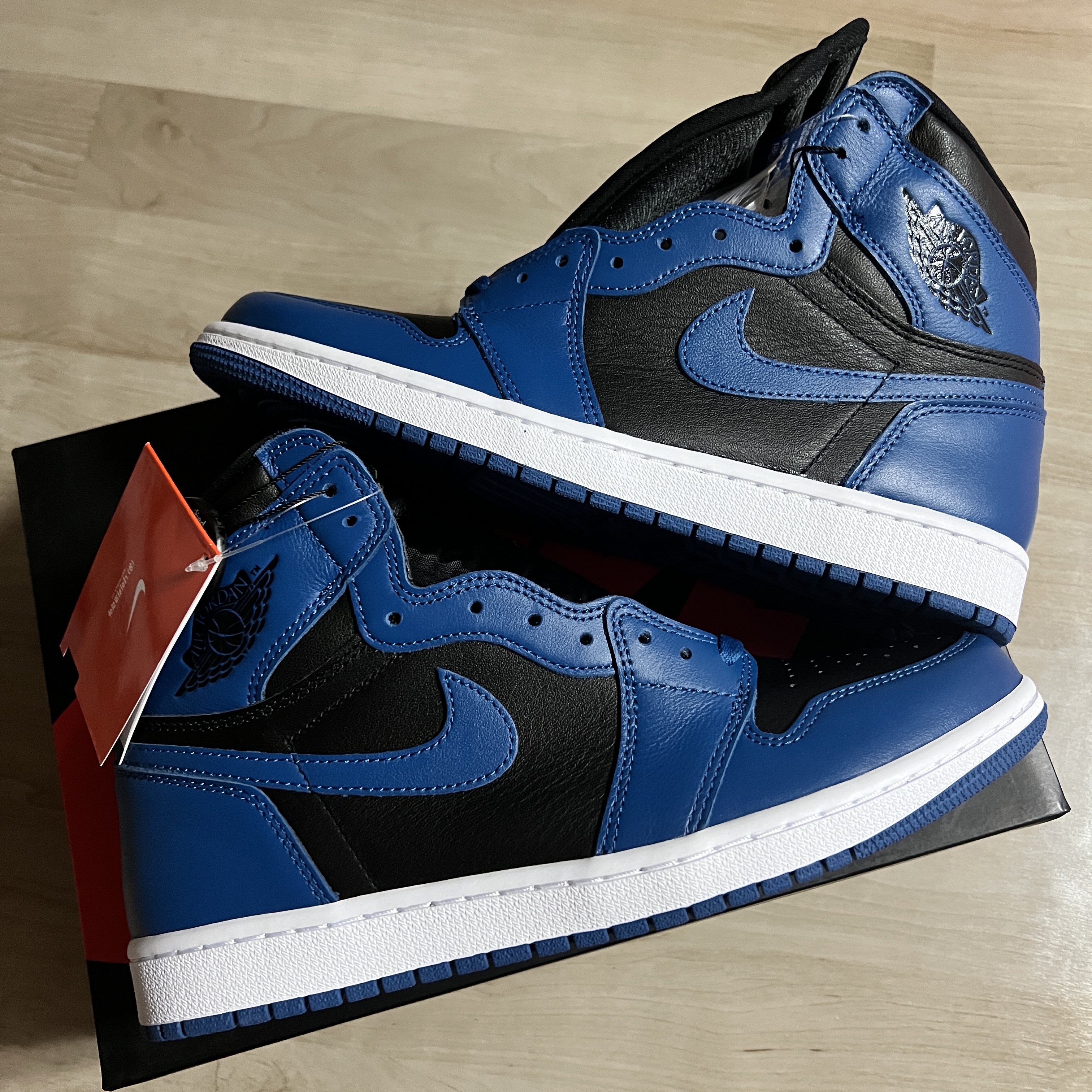 Jordan 1 Retro High OG Dark Marina Blue 착용 스타일