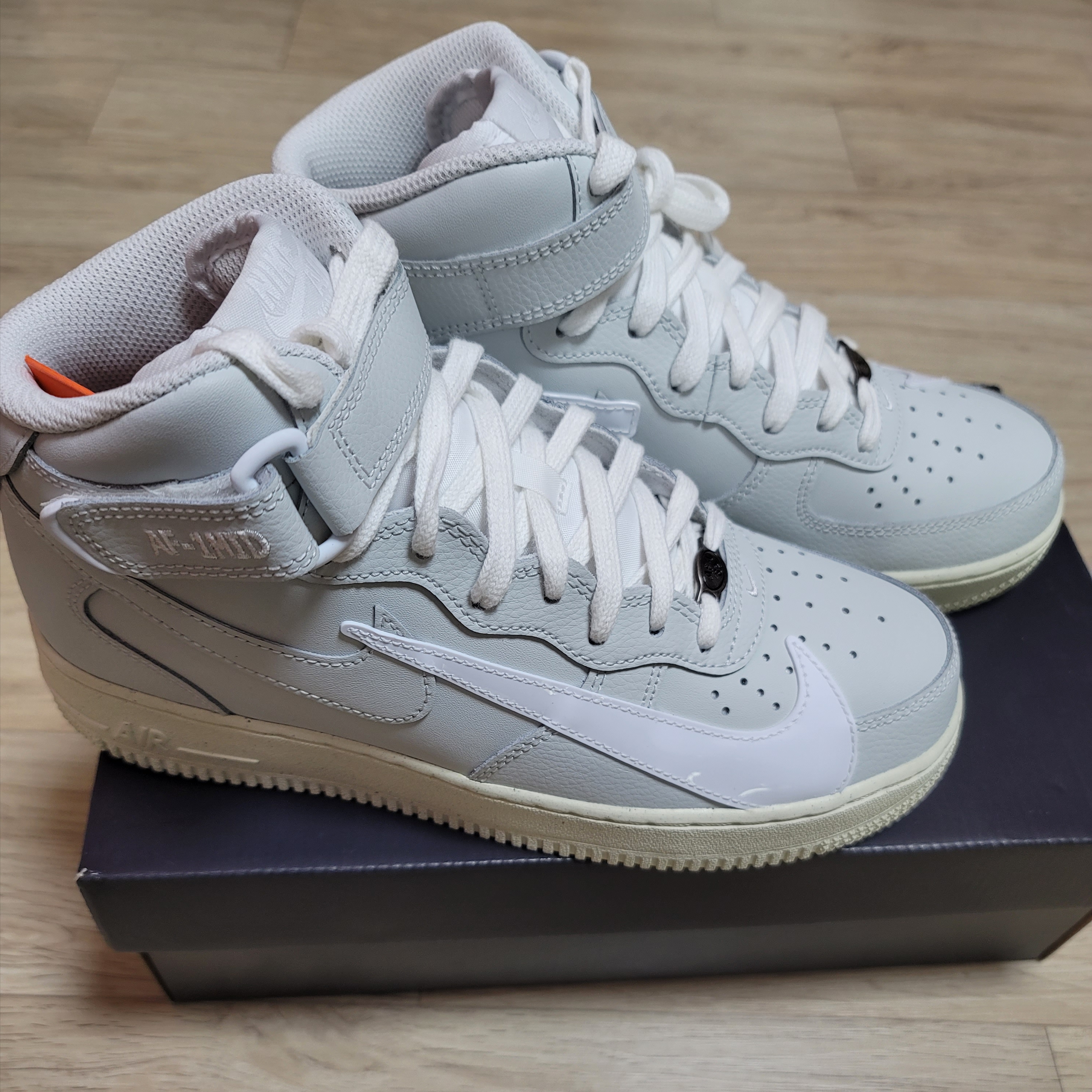 Nike Air Force 1 Mid '07 Premium Copy and Paste 착용 스타일