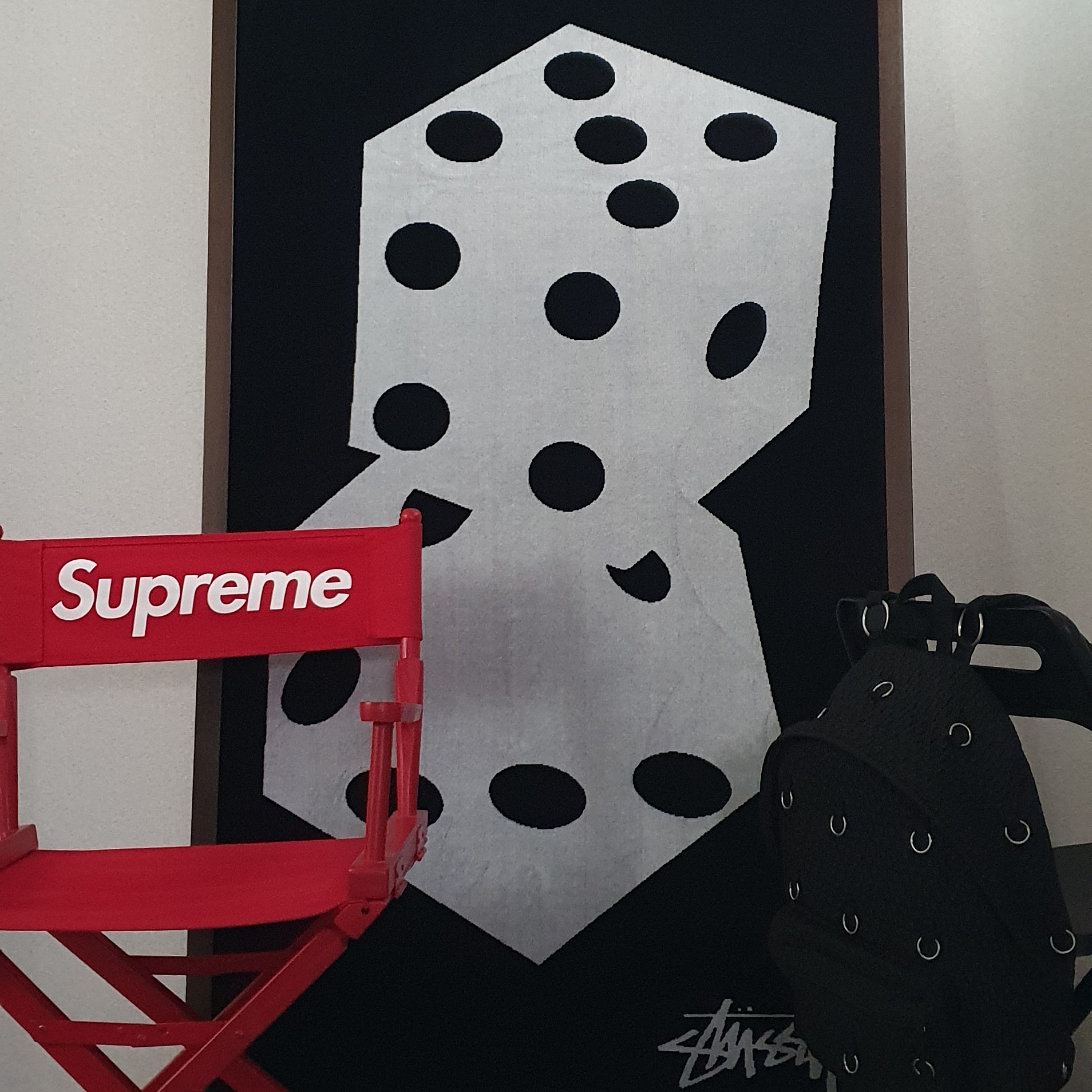 Stussy Dice Jacquard Beach Towel Black, Supreme Director’s Chair Red - 19SS 착용 스타일