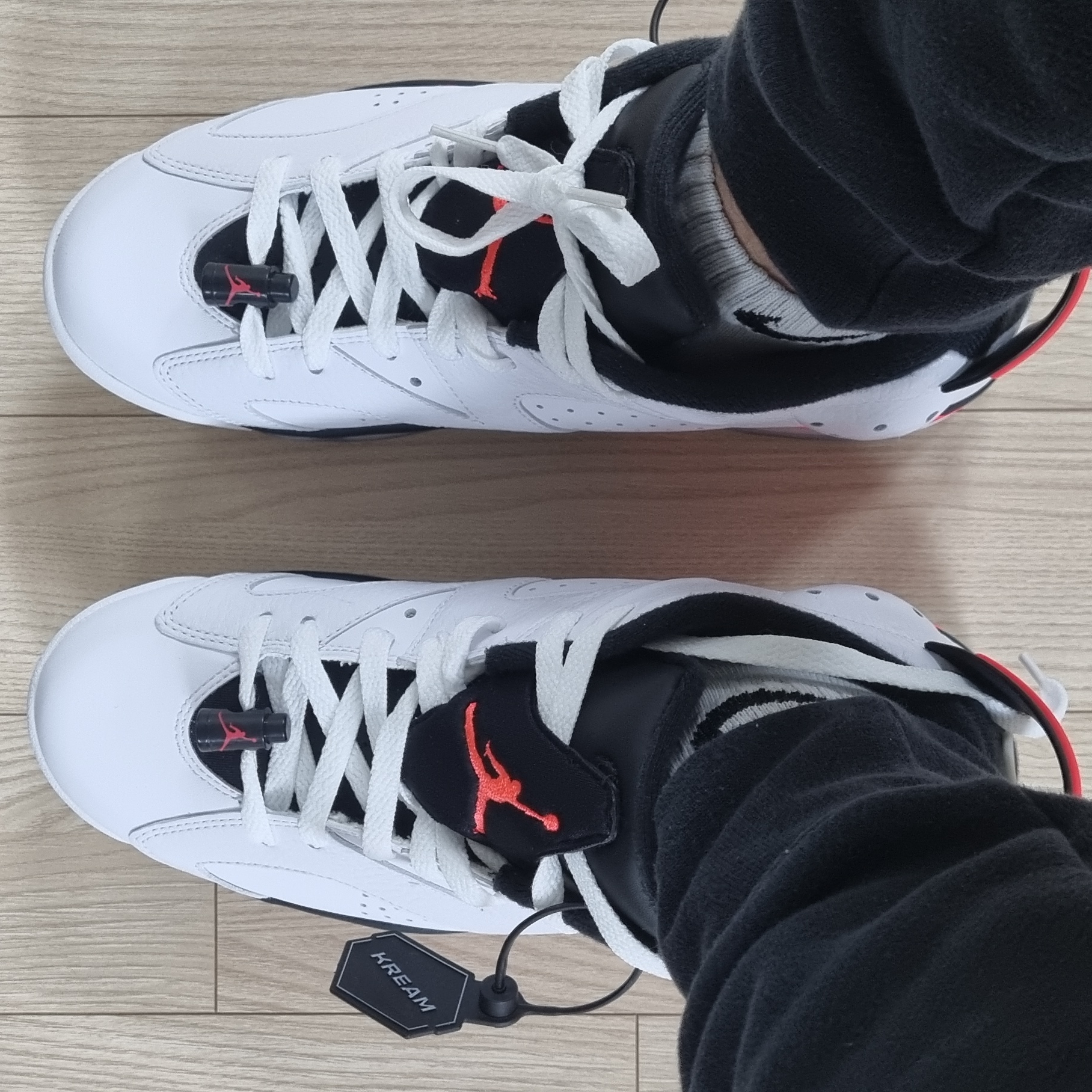 Jordan 6 Retro Low Infrared White 착용 스타일 - 4