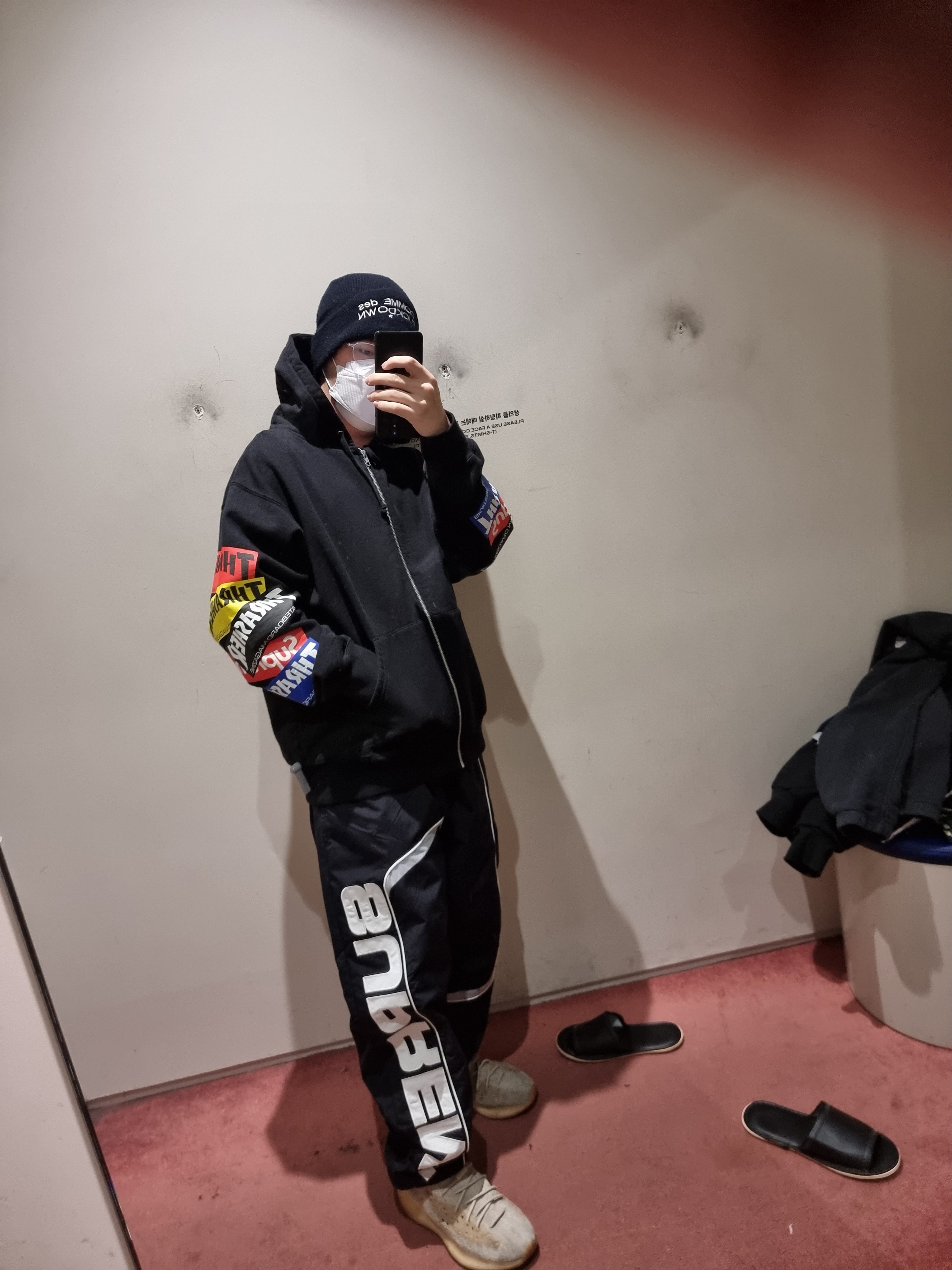 Adidas Yeezy Boost 380 Yecoraite - Reflective, Supreme x Thrasher Multi Logo Zip Up Hooded Sweatshirt Black - 21FW 착용 스타일 - 2