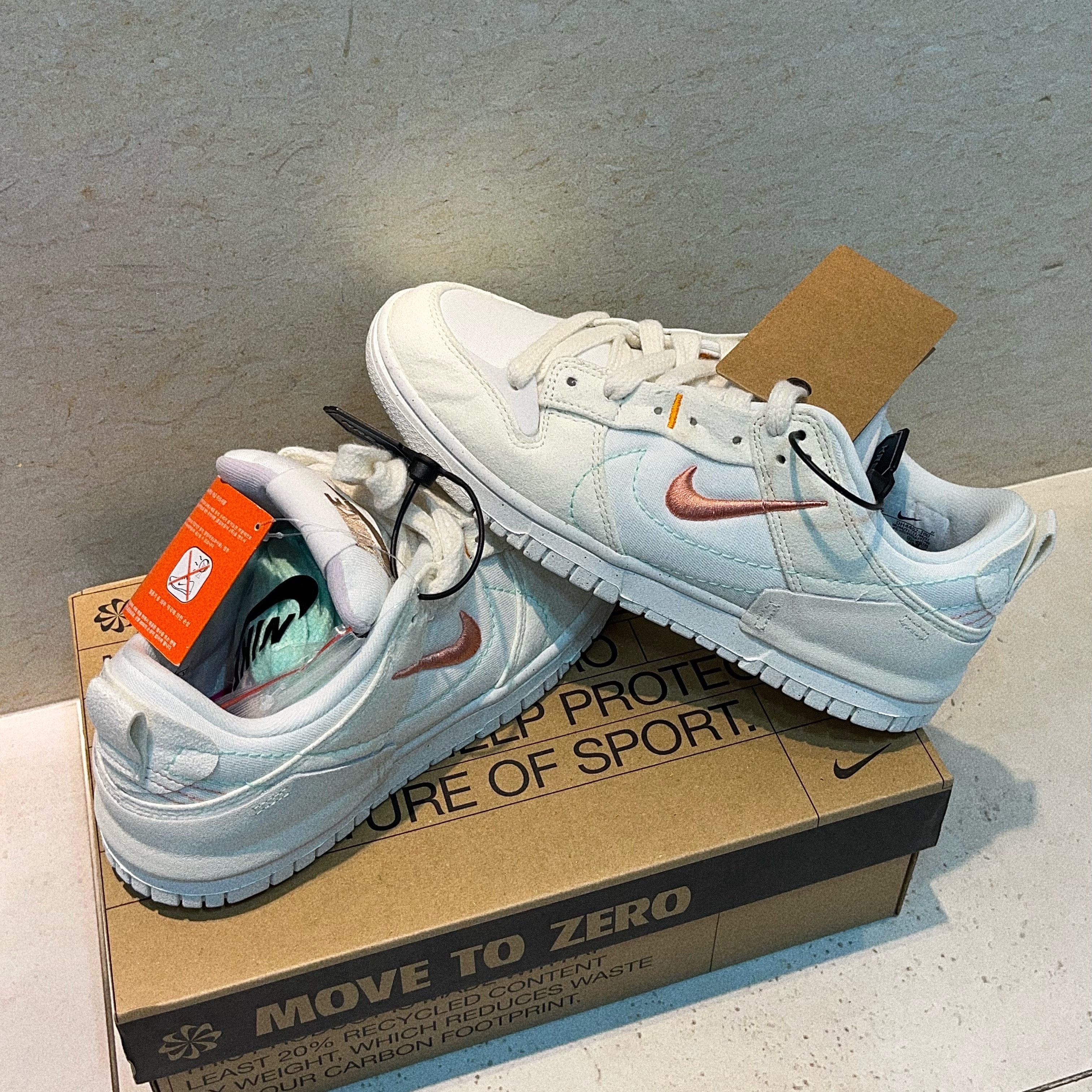 (W) Nike Dunk Low Disrupt 2 Pale Ivory Sail 착용 스타일