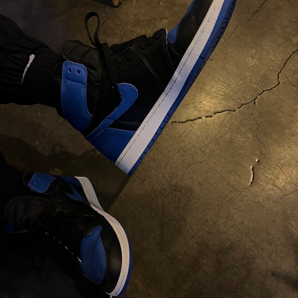 Jordan 1 Retro Royal 2017, (GS) Jordan 1 Retro Royal 2017 착용 스타일