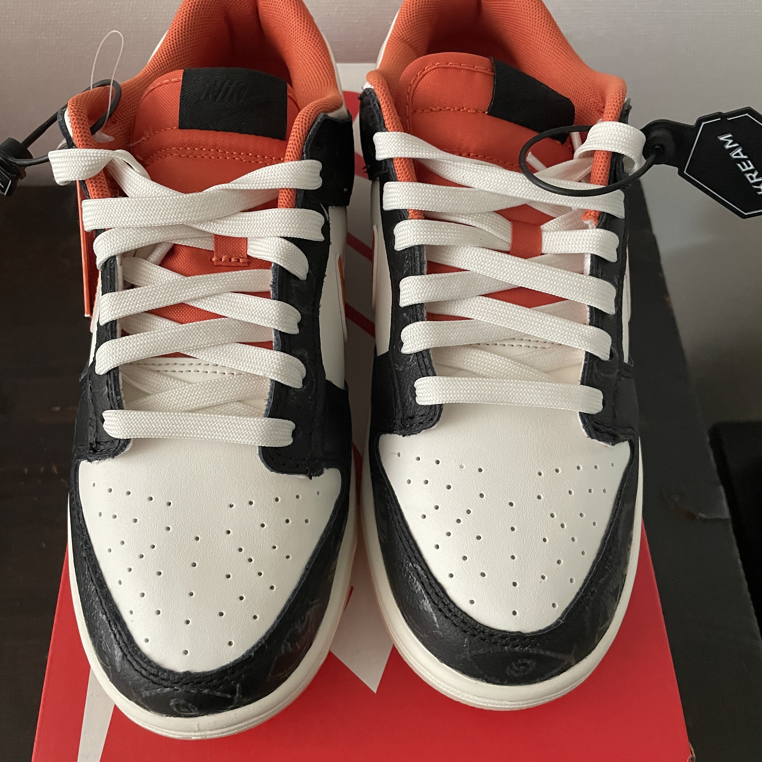 Nike Dunk Low Retro PRM Halloween 착용 스타일 - 3