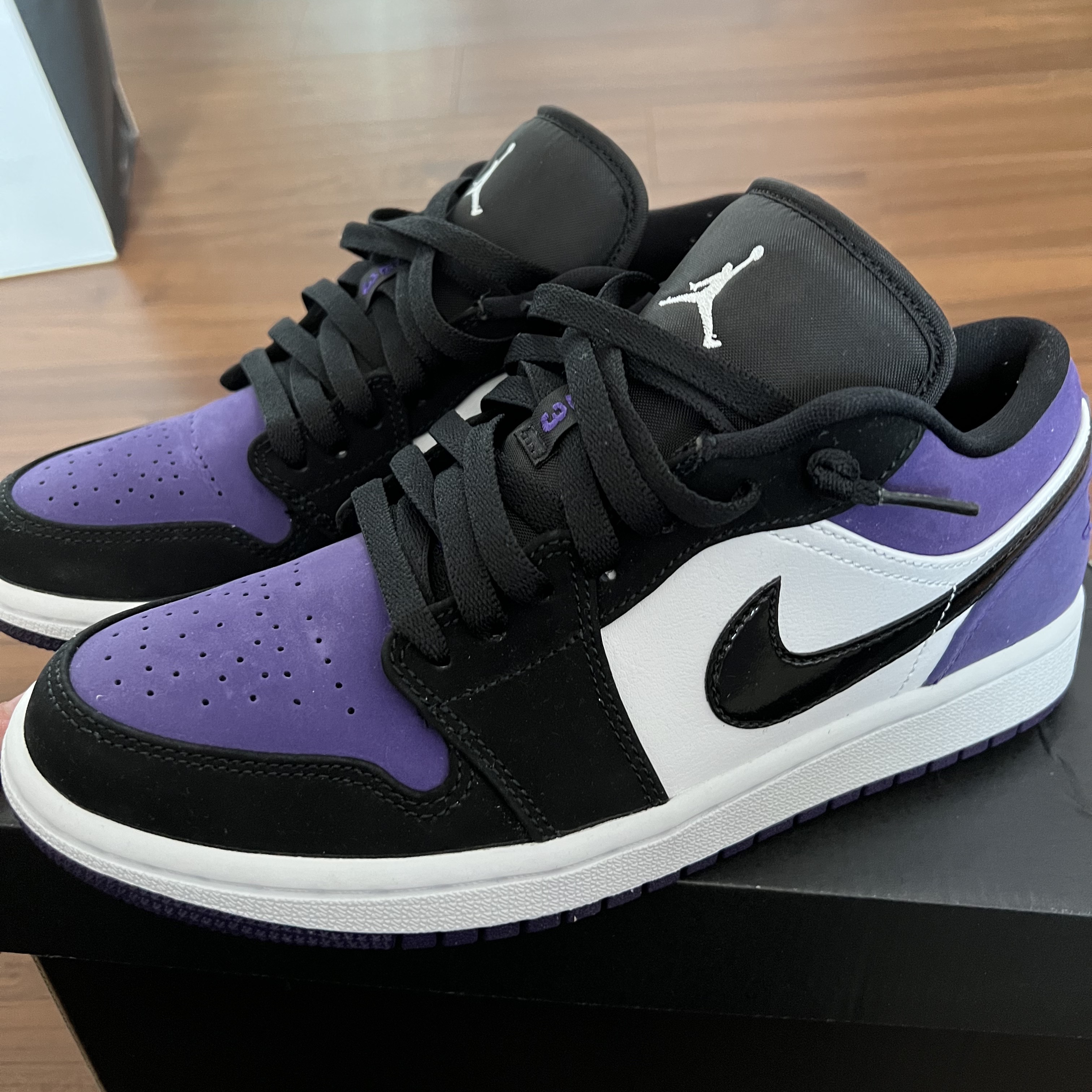 Jordan 1 Low Court Purple 착용 스타일 - 1