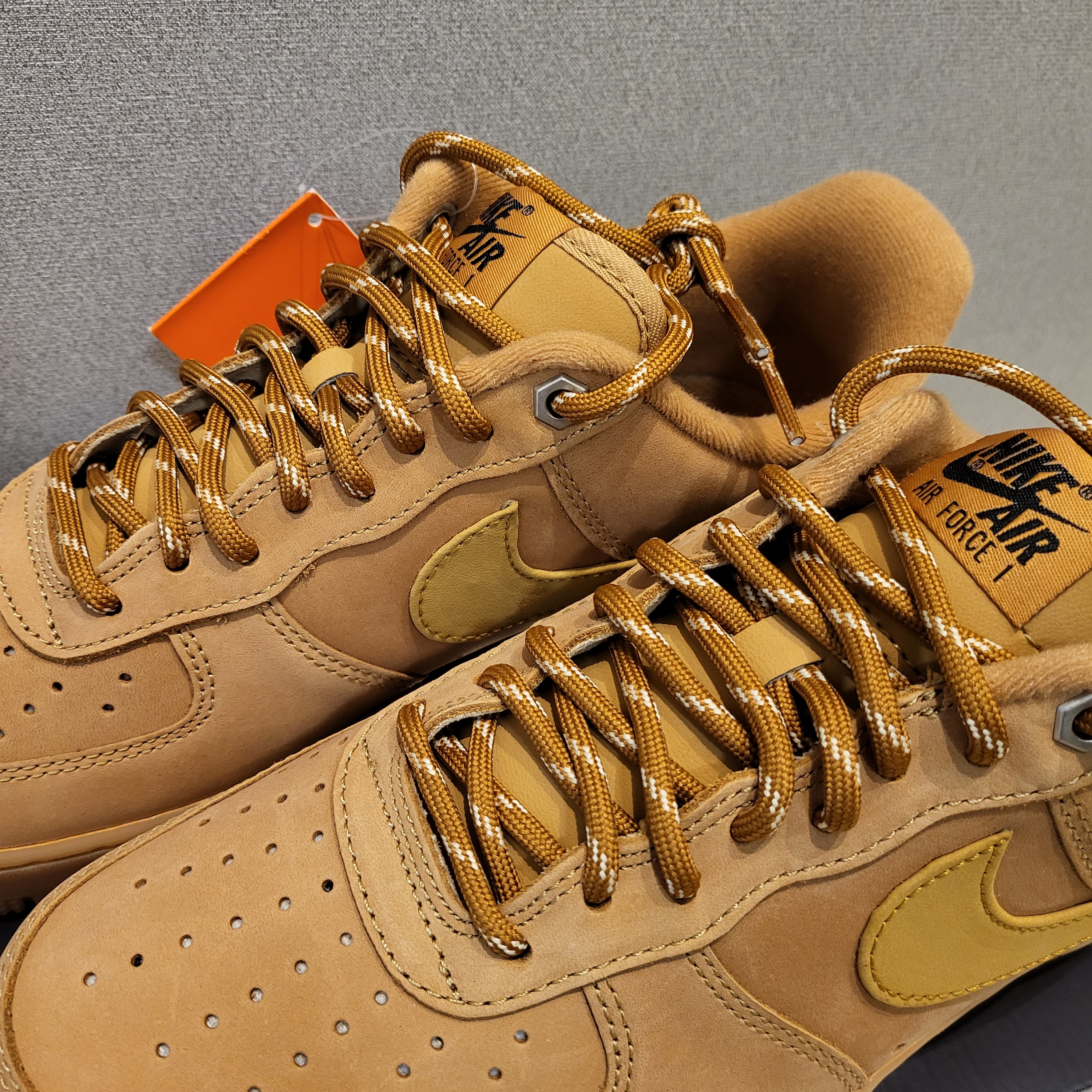 Nike Air Force 1 '07 WB Flax 착용 스타일 - 4