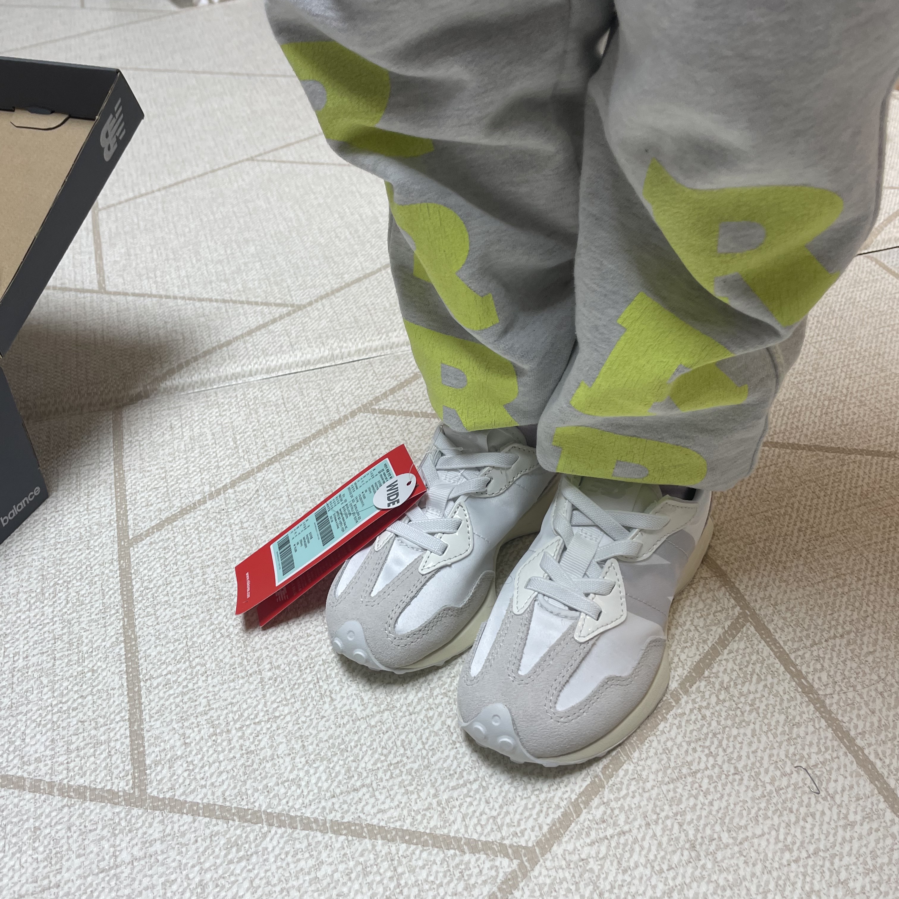 (PS) New Balance 327 Moonbeam 착용 스타일 - 3