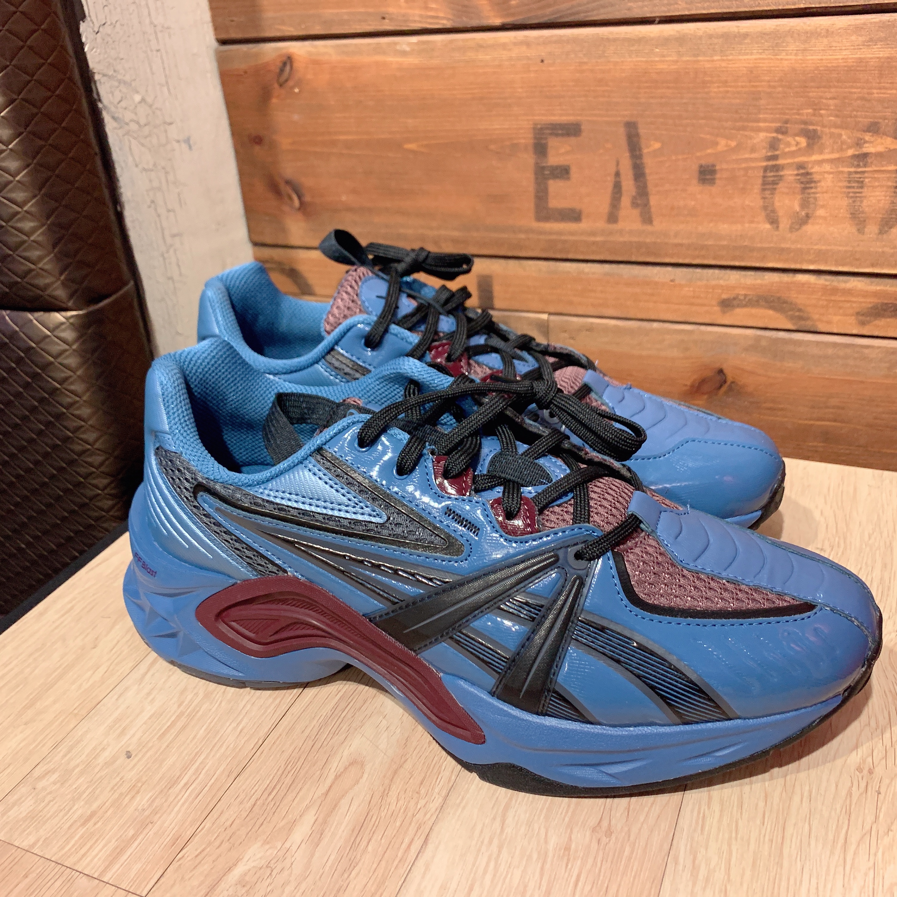 Asics HN2-S Protoblast Azure 착용 스타일 - 2