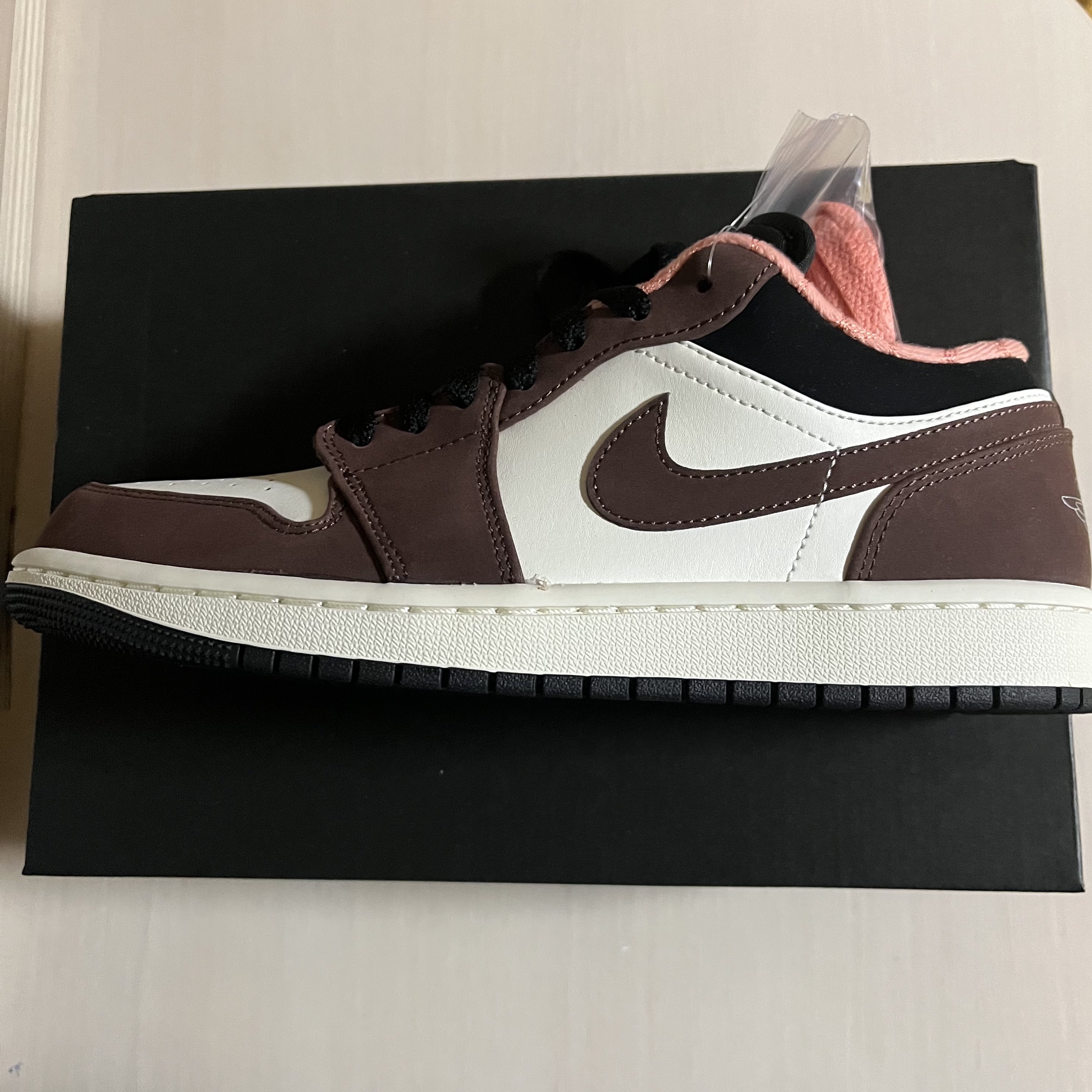 Jordan 1 Low SE Chocolate Bliss 착용 스타일