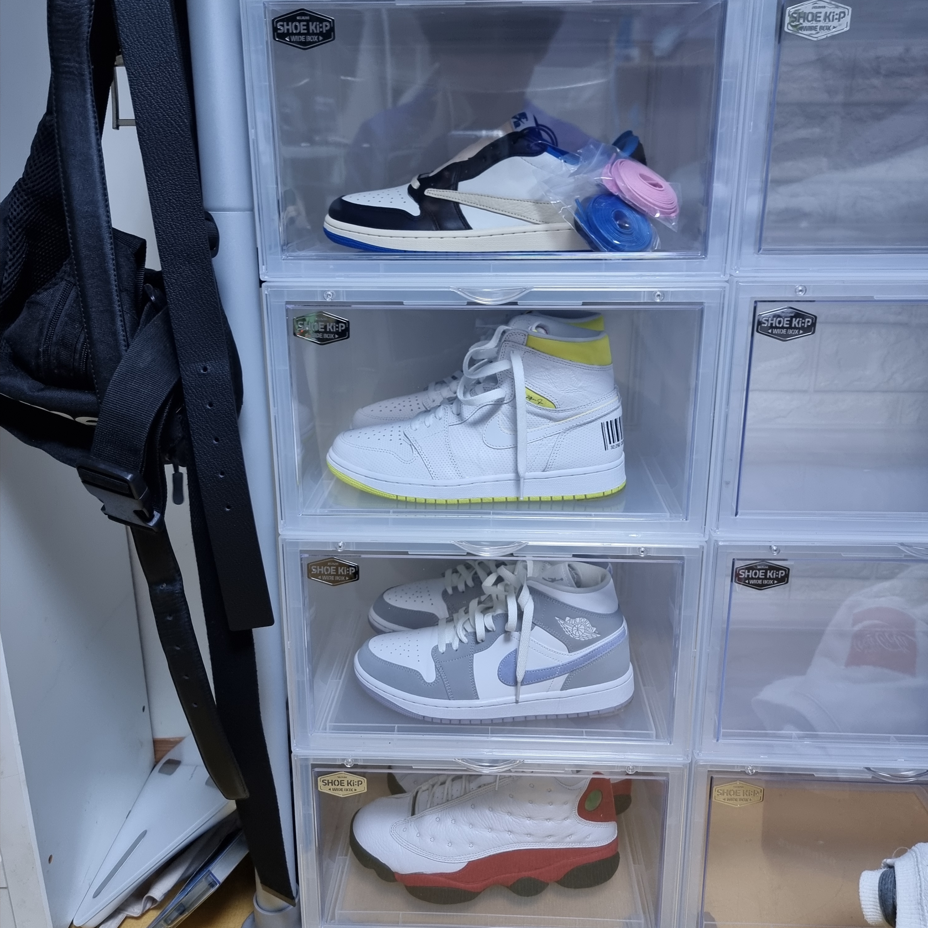 Jordan 1 x Travis Scott x Fragment Retro Low OG SP Military Blue, (W) Jordan 1 Mid Wolf Grey 착용 스타일