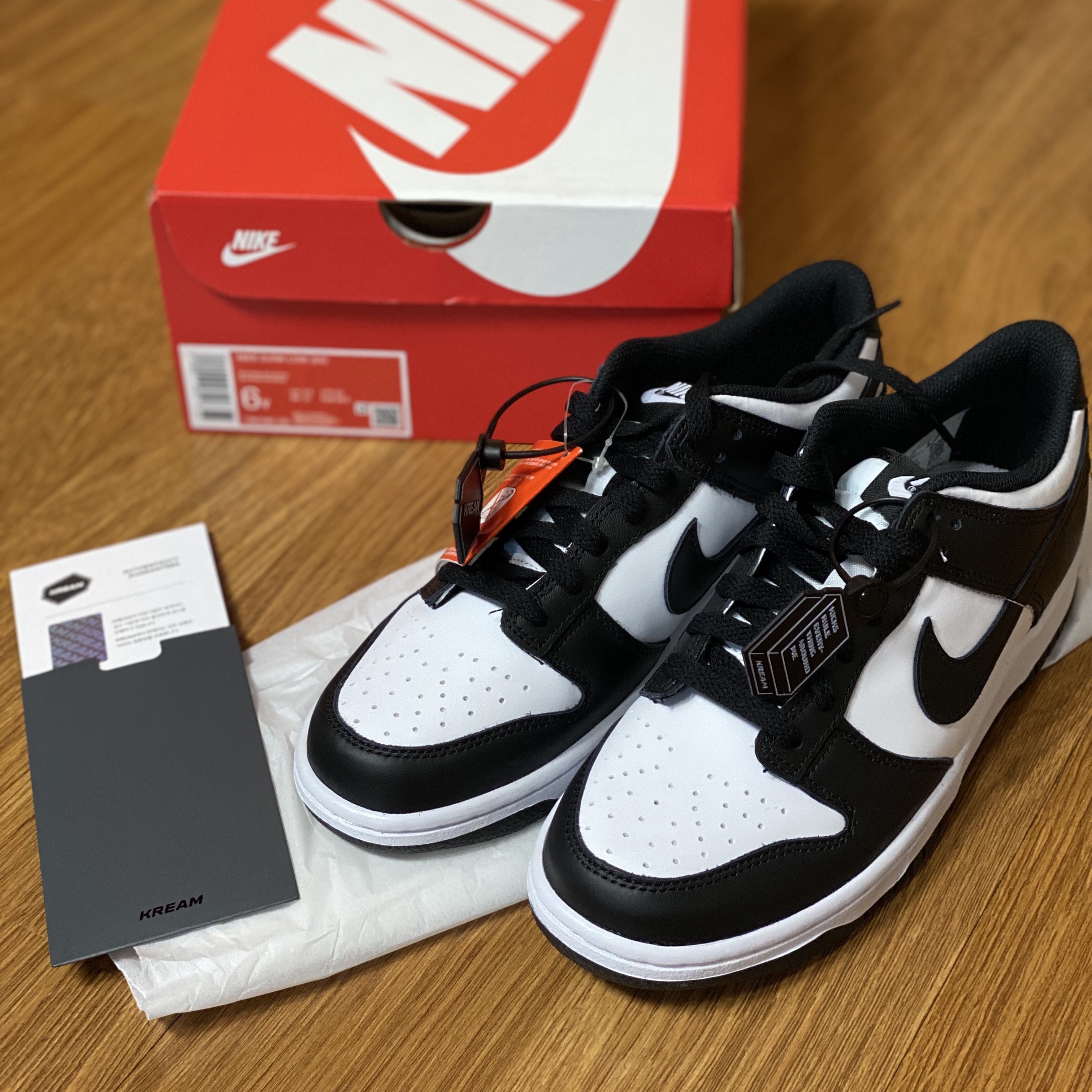 (W) Nike Dunk Low Black 착용 스타일 - 1