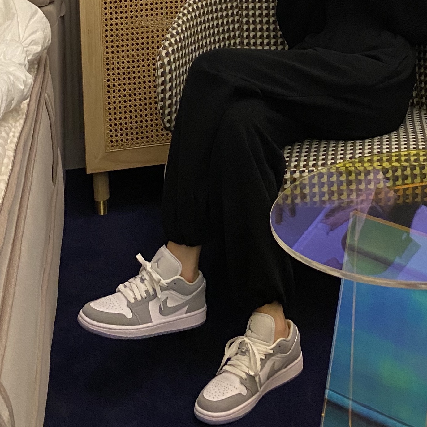 (W) Jordan 1 Low White Wolf Grey 착용 스타일 - 2