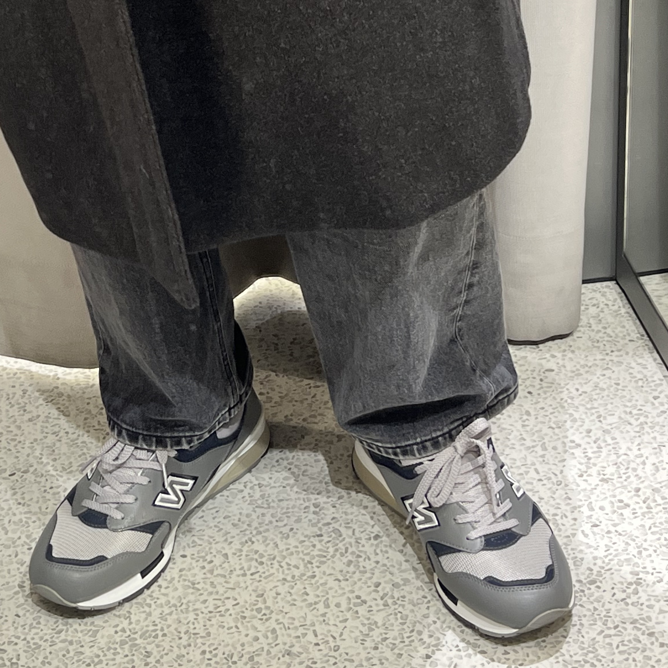 New Balance 1600 Legacy Grey 착용 스타일