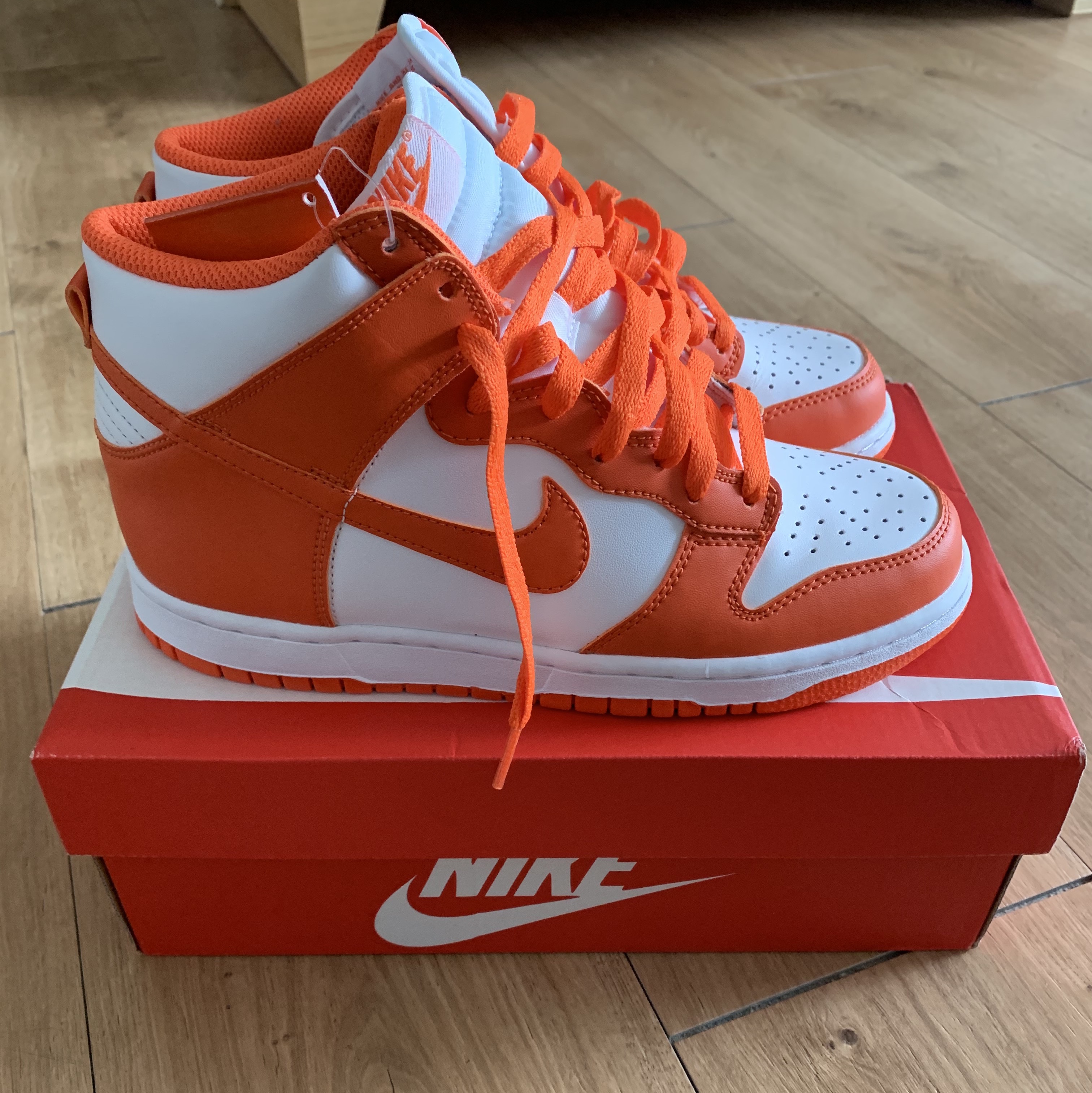 Nike Dunk High Retro Orange Blaze 착용 스타일