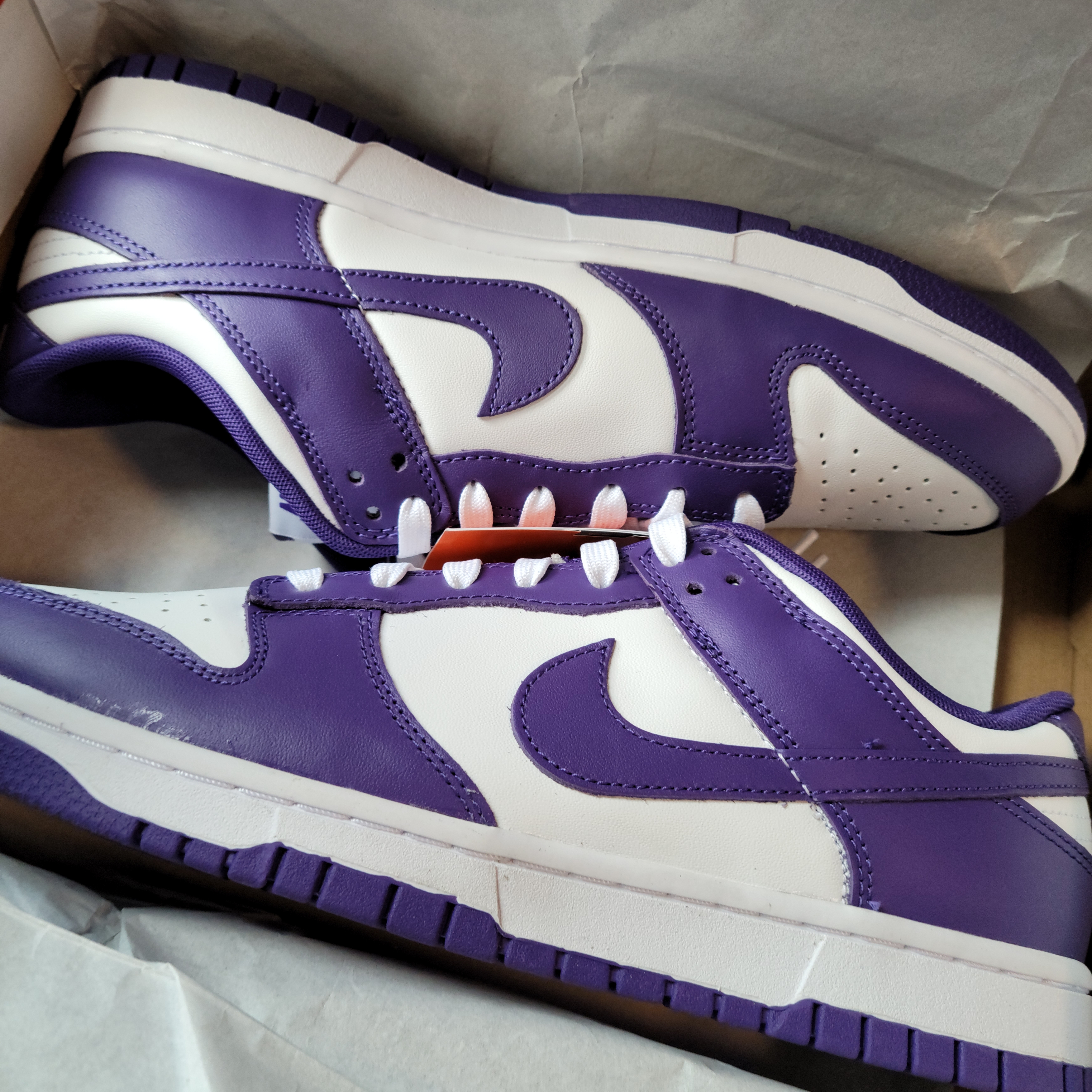 Nike Dunk Low Retro Championship Court Purple 착용 스타일