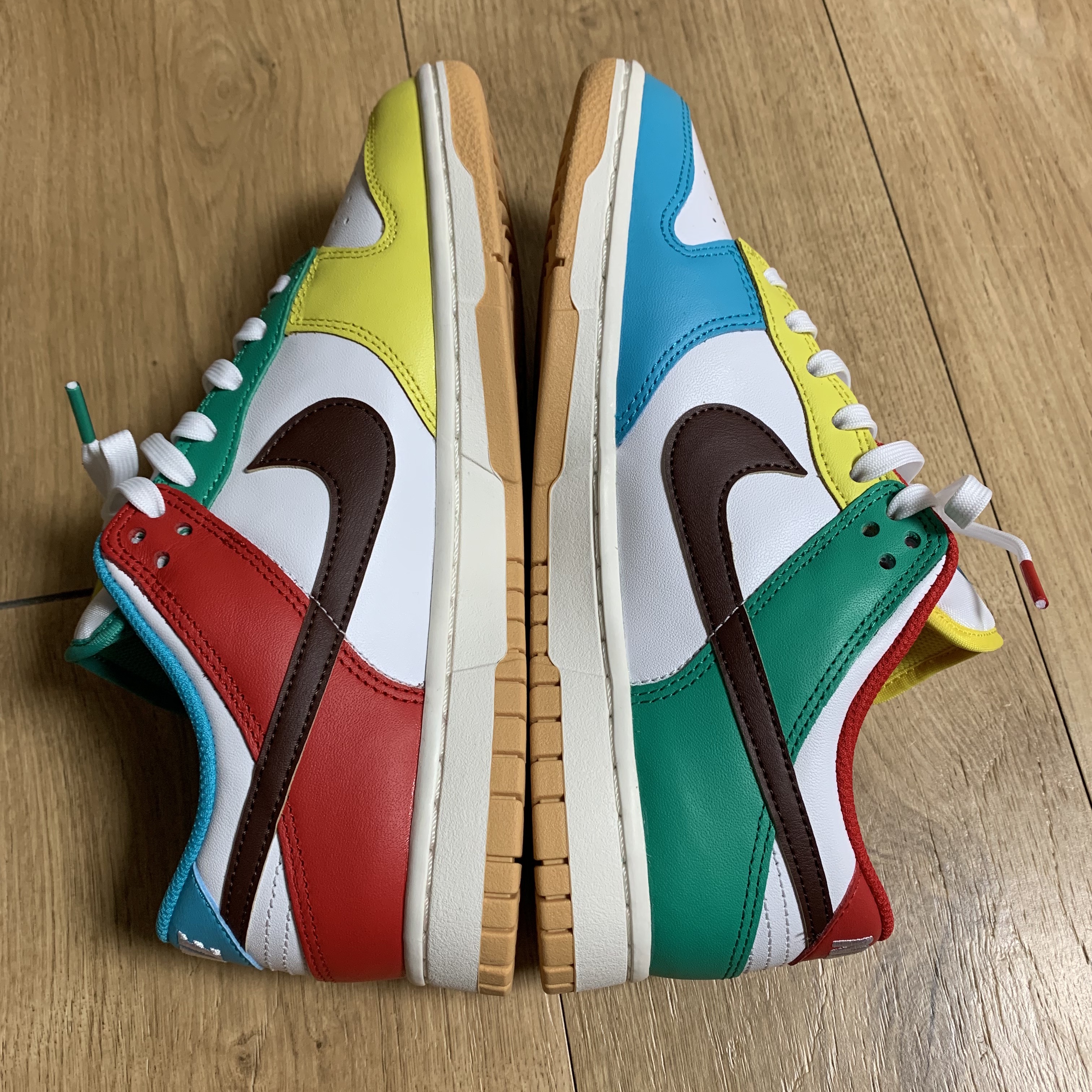 Nike Dunk Low SE Free.99 White 착용 스타일 - 2