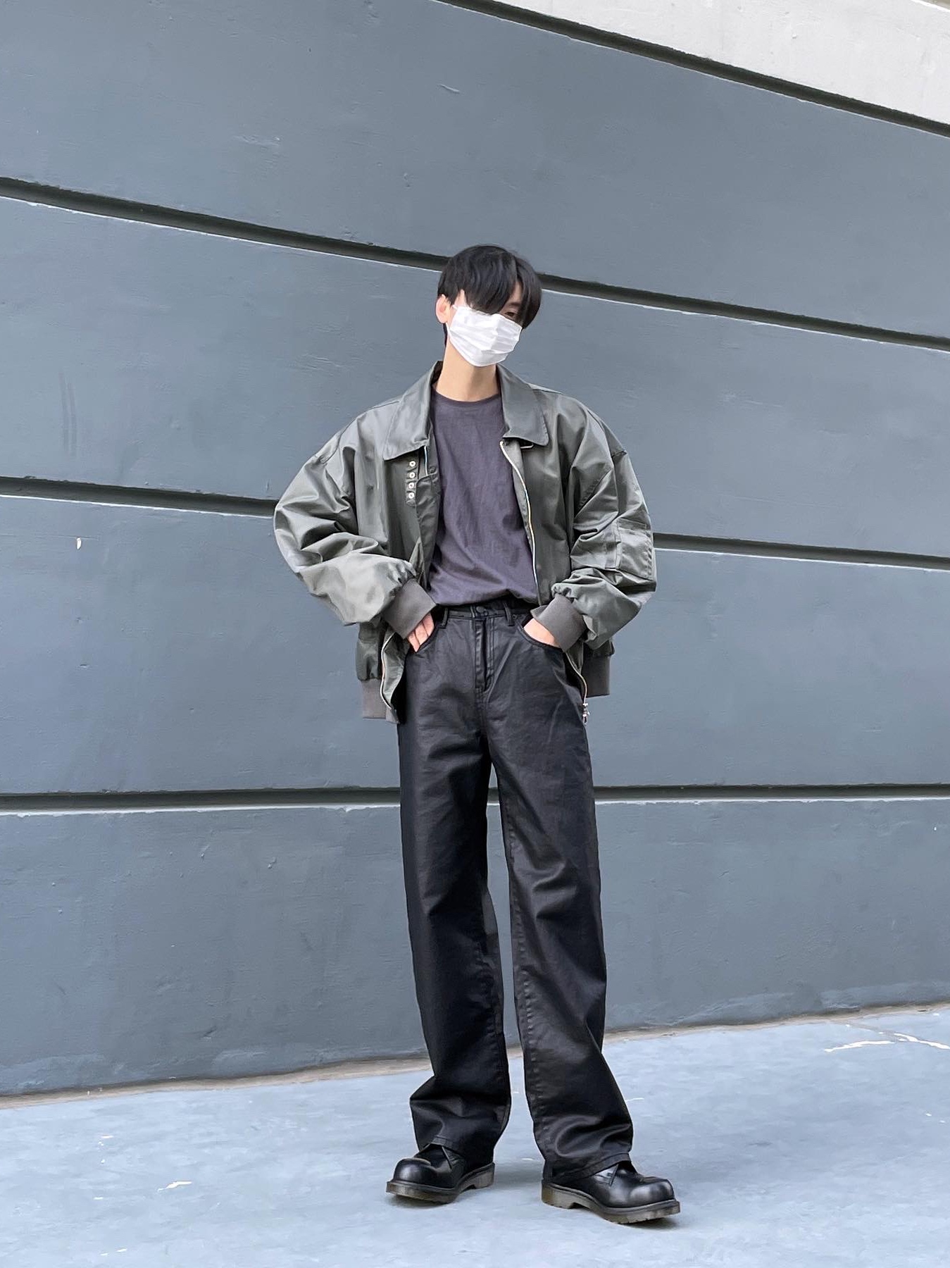 Dr. Martens x Raf Simons Keaton II Steel Toe Black 착용 스타일 - 1