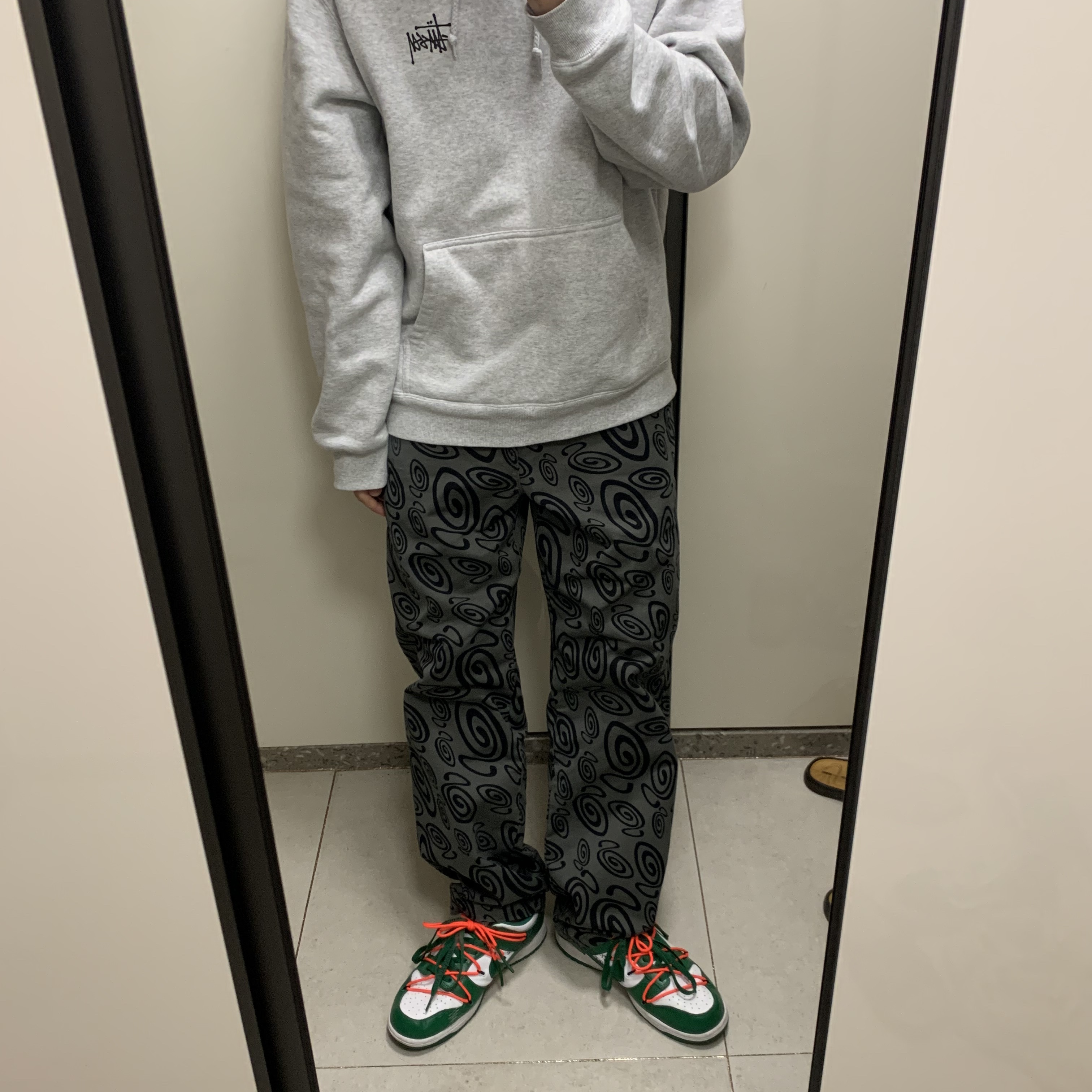 Nike x Off-White Dunk Low Pine Green, Stussy Basic Stussy Hoodie Ash Heather 2021 착용 스타일