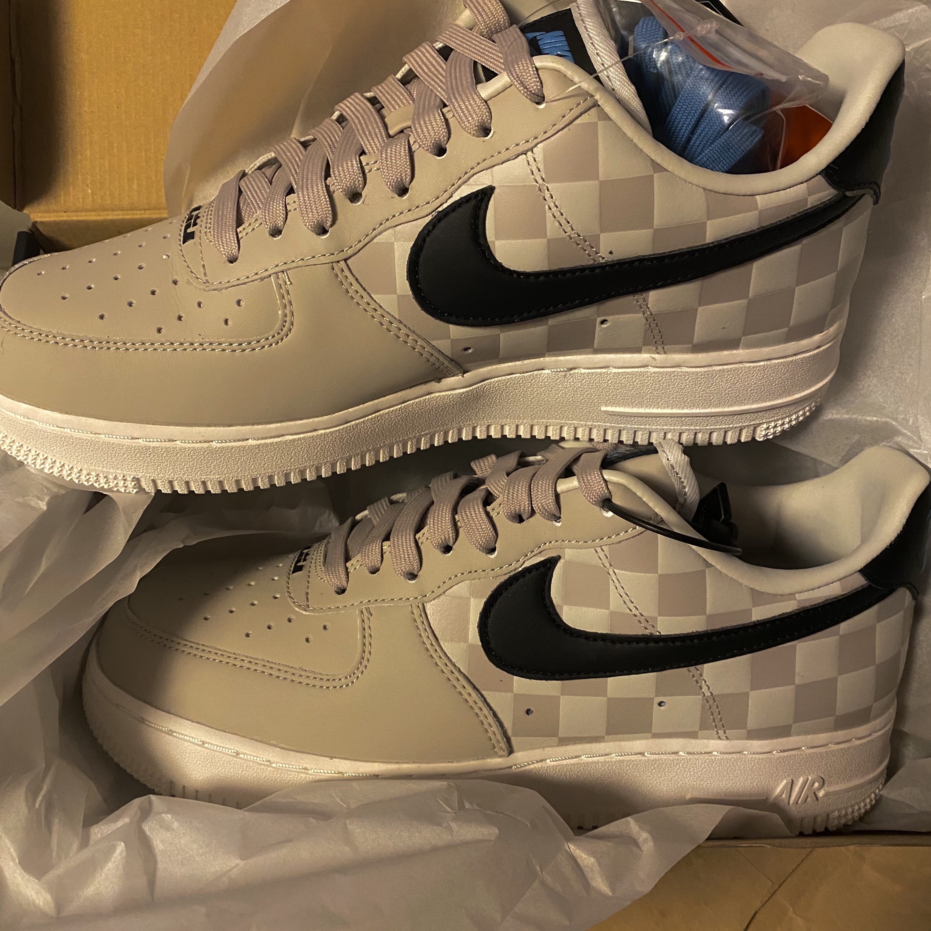 Nike Air Force 1 '07 QS LBJ 착용 스타일