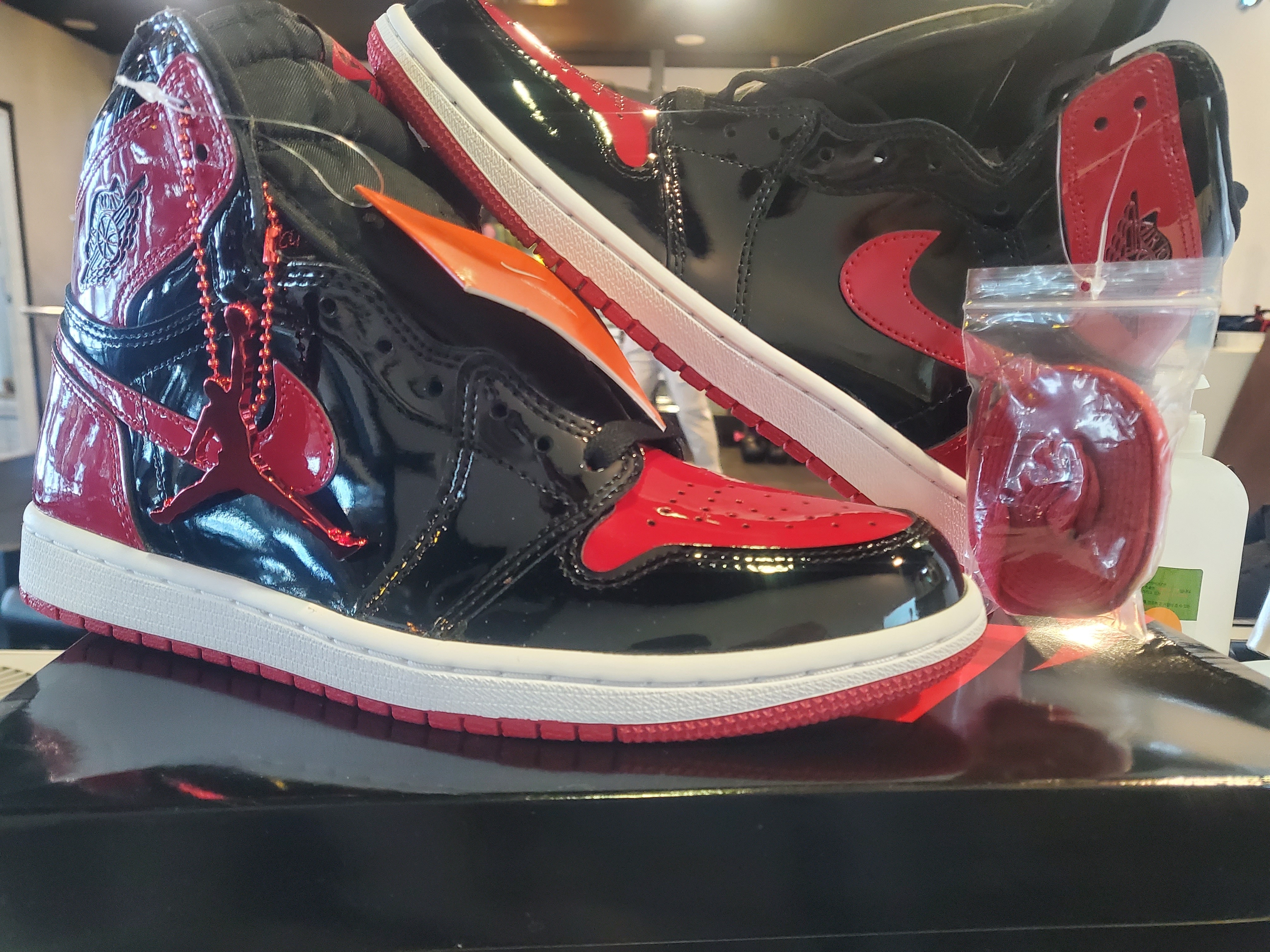 Jordan 1 Retro High OG Patent Bred 착용 스타일