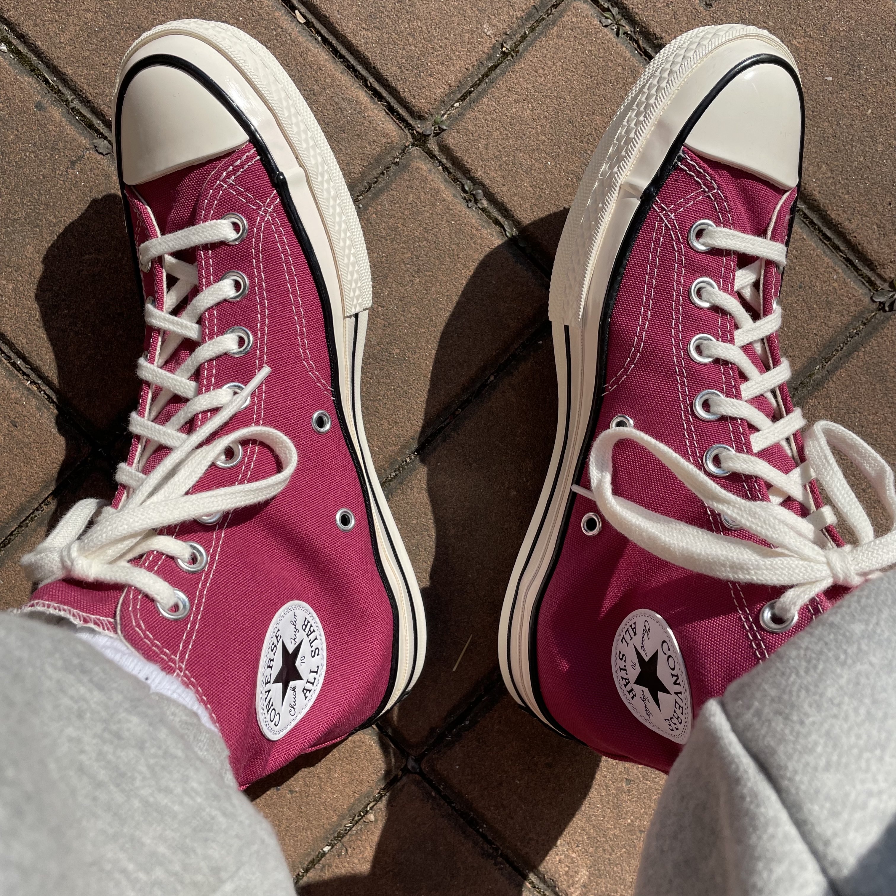 Converse Chuck 70 High Midnight Hibiscus 착용 스타일 - 4