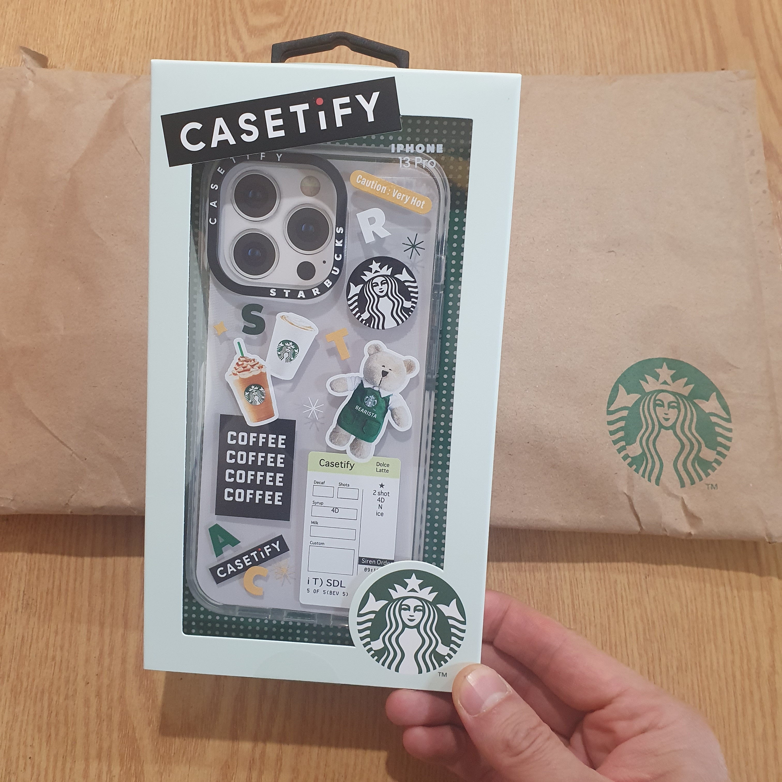 Casetify x Starbucks Icon Impact iPhone Case Clear 착용 스타일 - 1