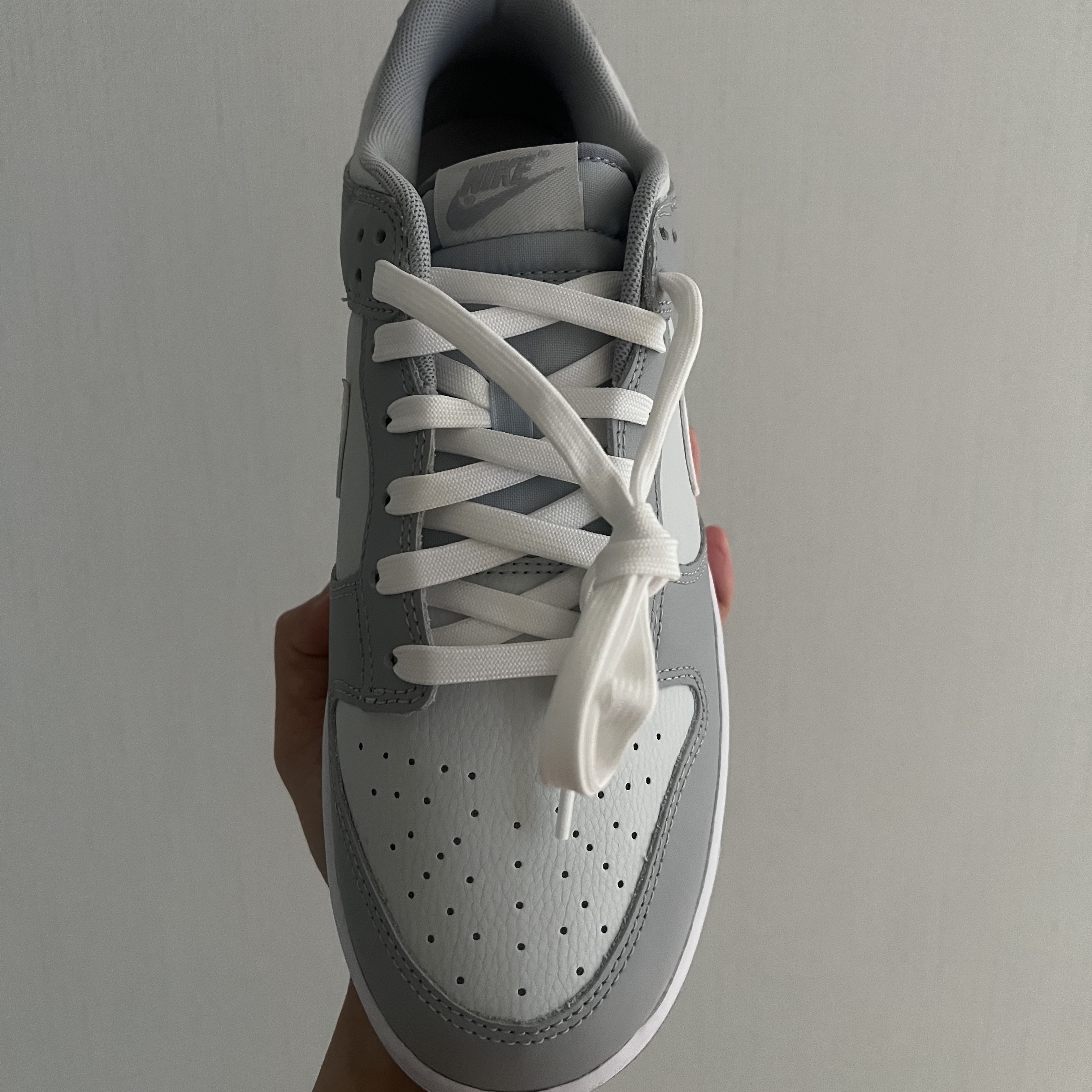 Nike Dunk Low Retro Wolf Grey 착용 스타일 - 2