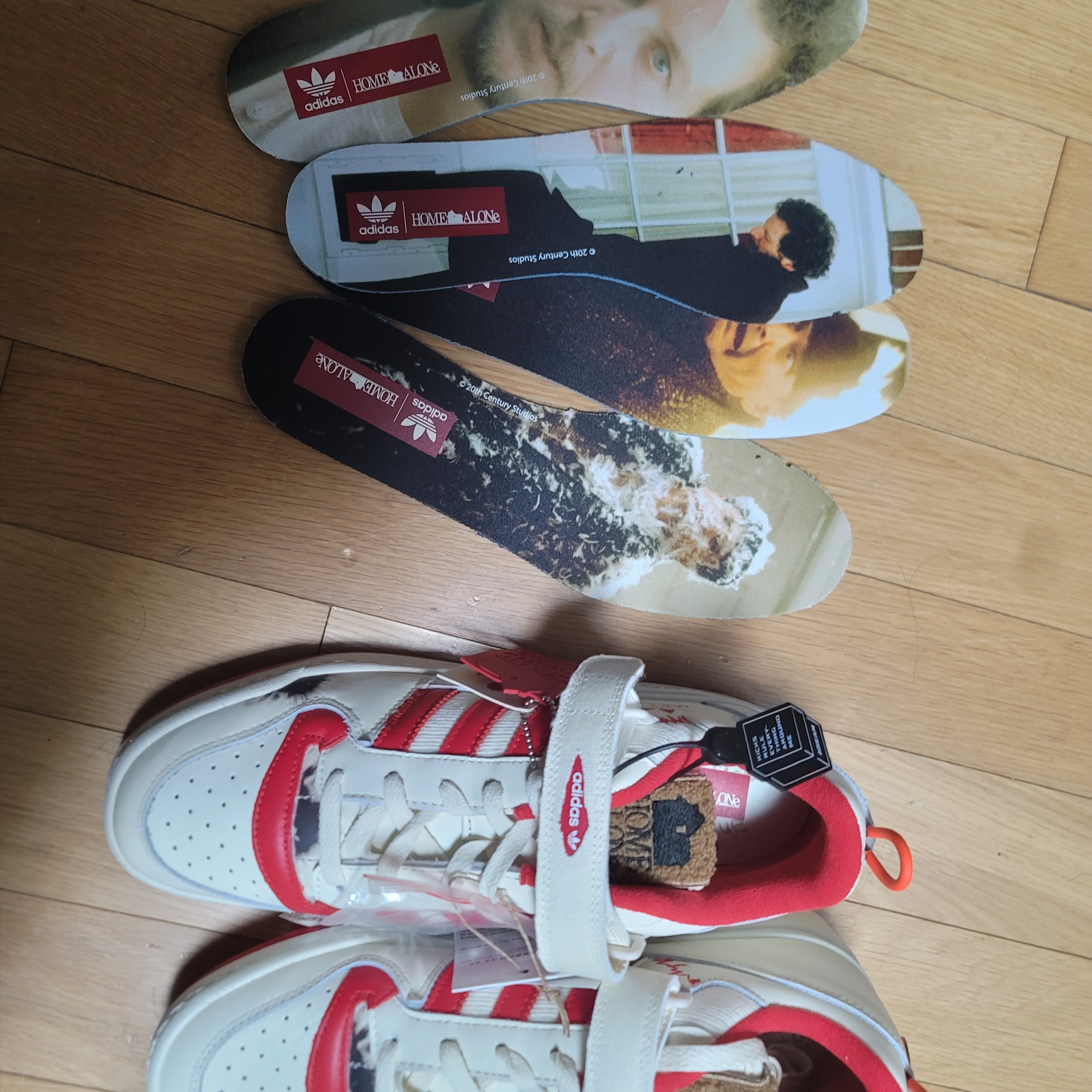 Adidas Forum Low Home Alone 착용 스타일 - 2