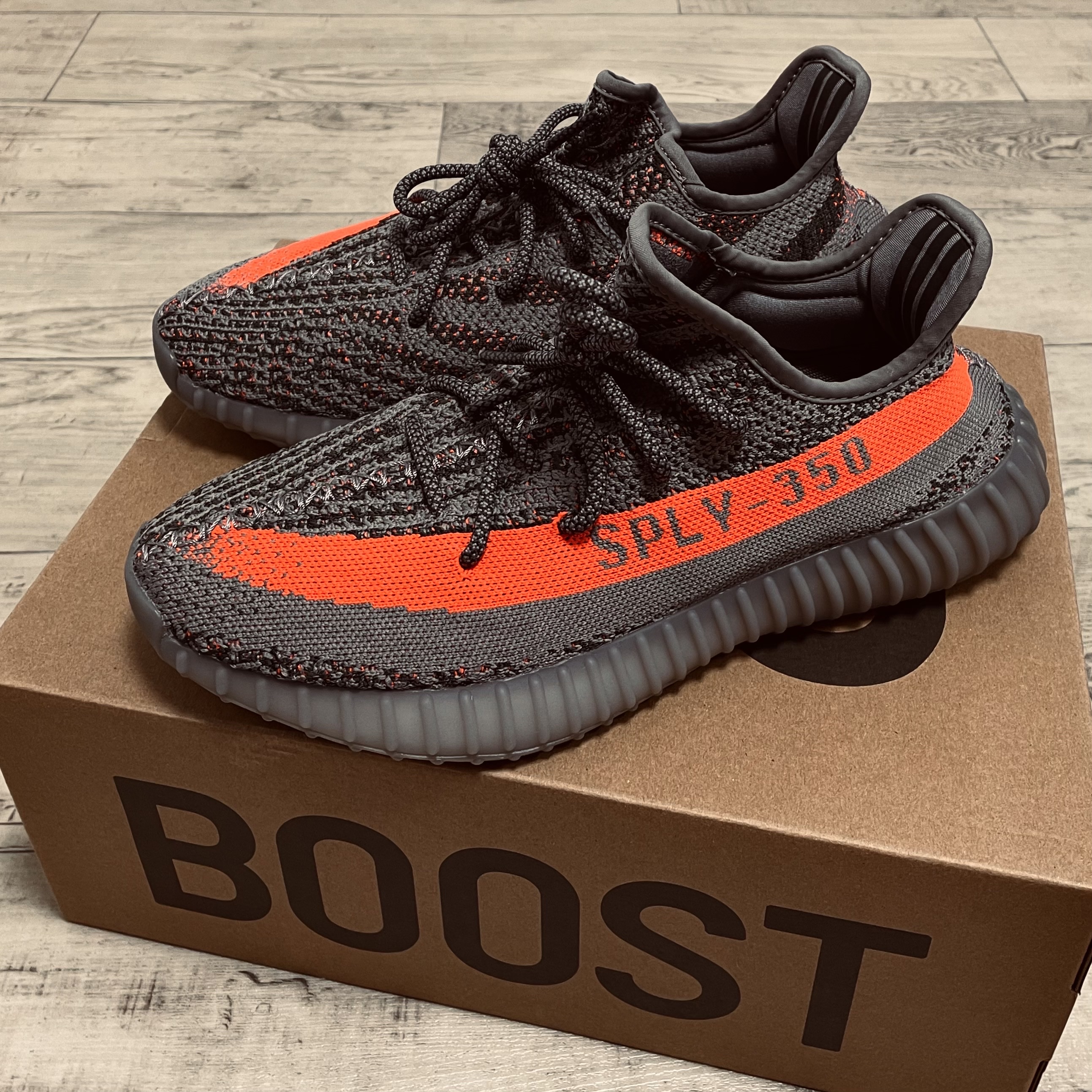 Adidas Yeezy Boost 350 V2 Beluga - Reflective 착용 스타일 - 1