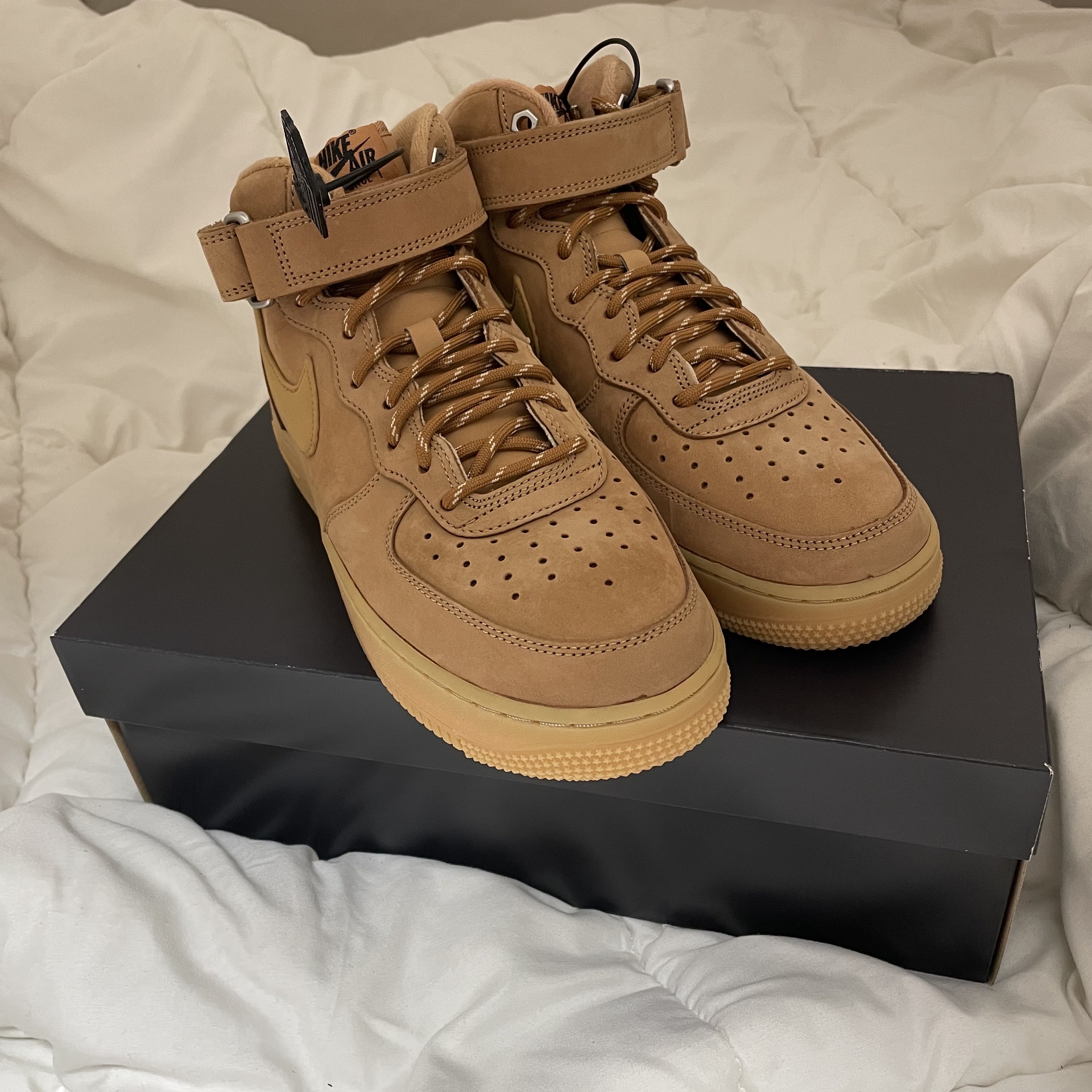 Nike Air Force 1 Mid '07 WB Flax 착용 스타일 - 2