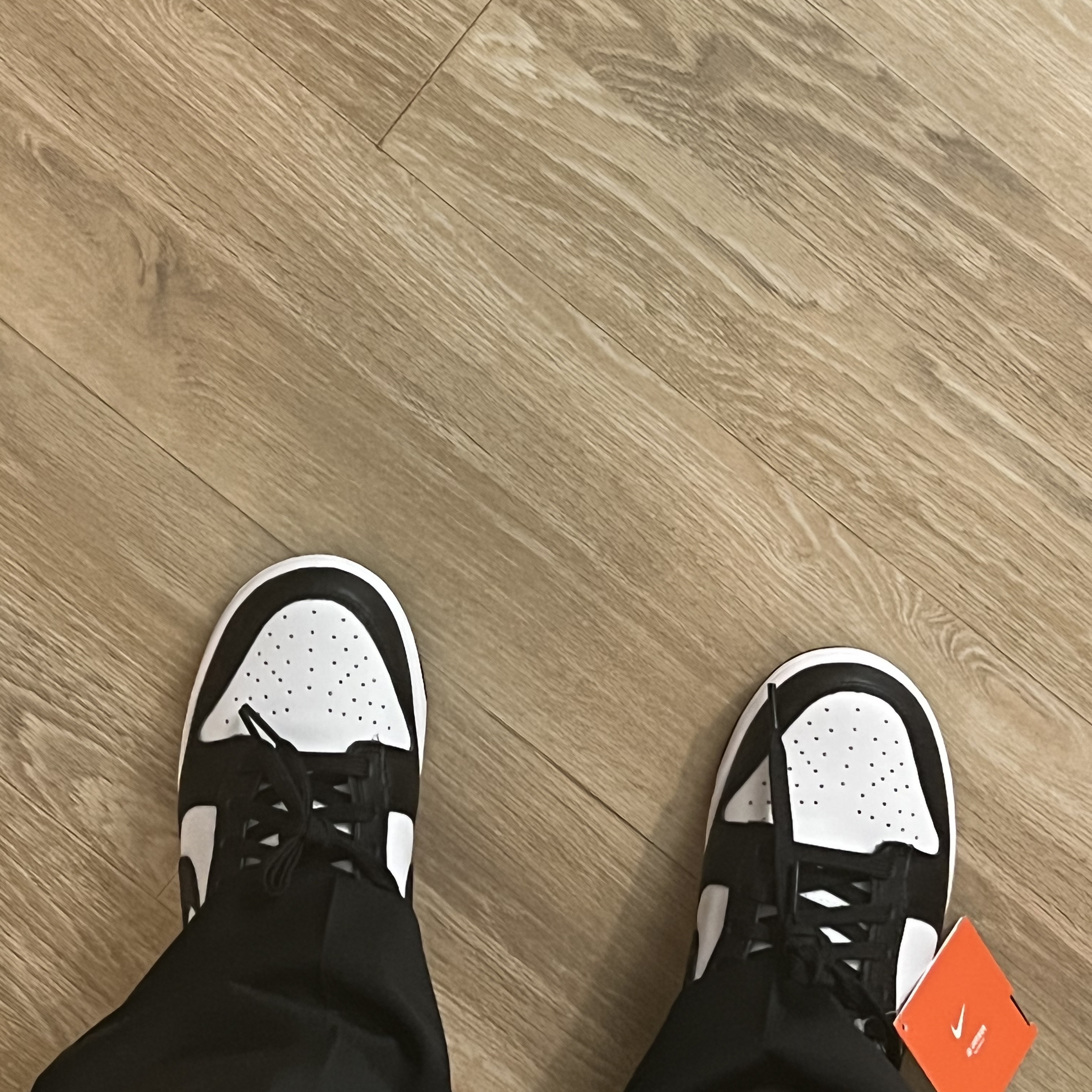 (W) Nike Dunk Low Black 착용 스타일 - 2