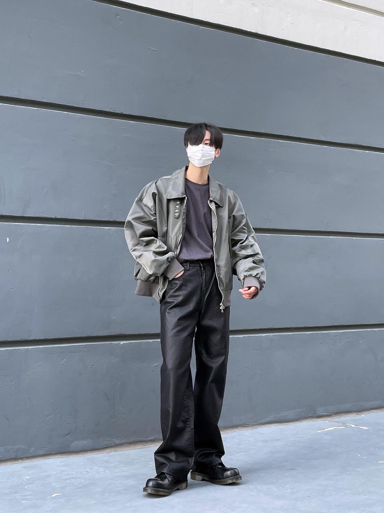 Dr. Martens x Raf Simons Keaton II Steel Toe Black 착용 스타일 - 5