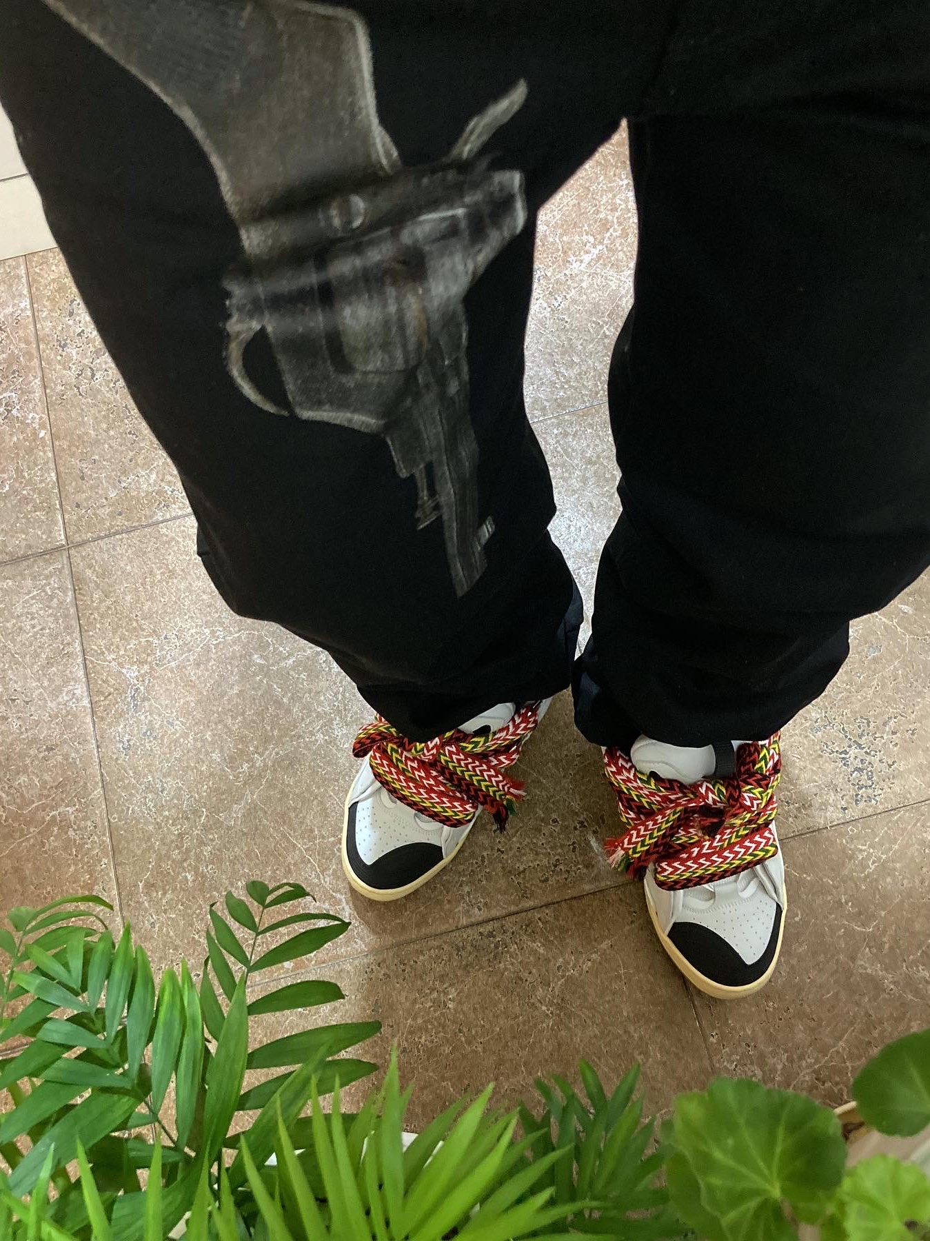 Gallery Dept. x Lanvin Painted Curb Sneakers White 착용 스타일 - 3