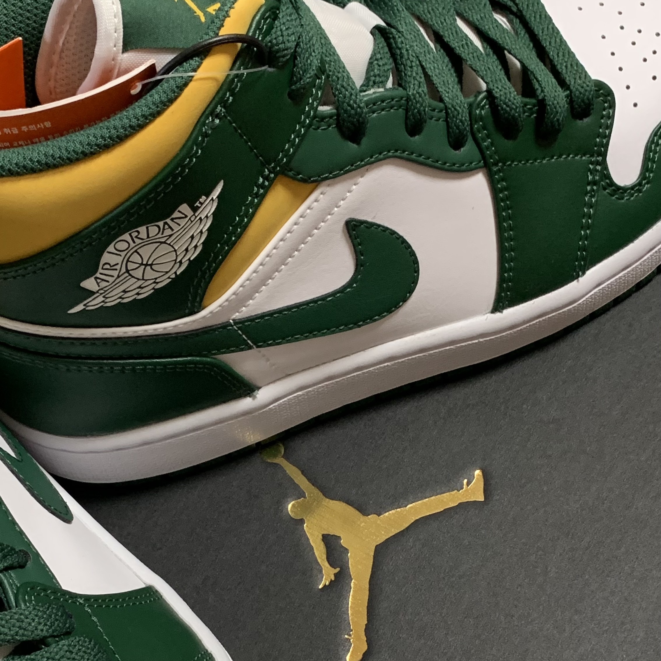 Jordan 1 Mid Sonics 2021 착용 스타일