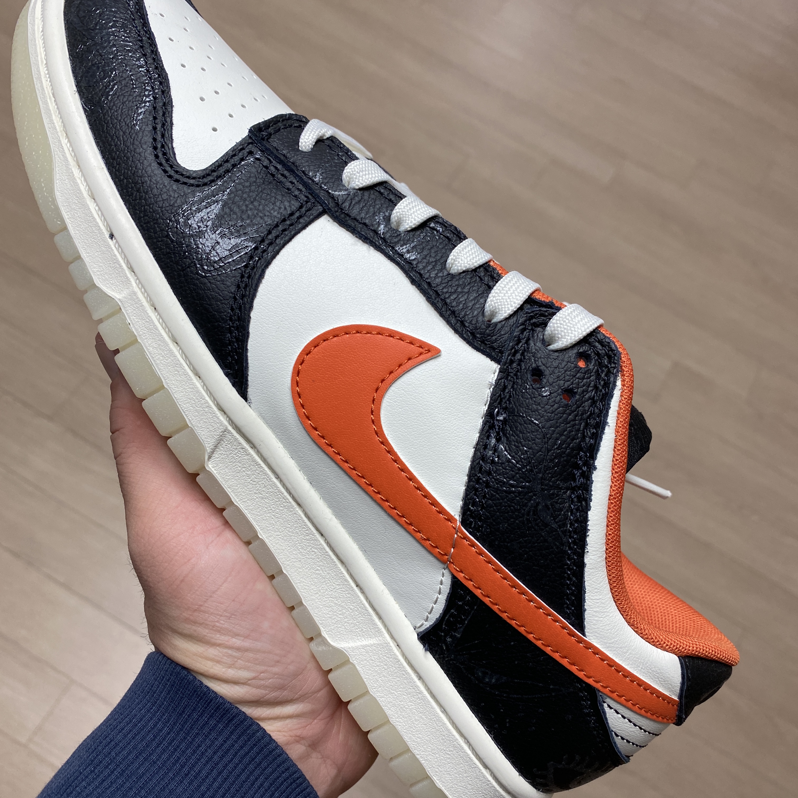 Nike Dunk Low Retro PRM Halloween 착용 스타일