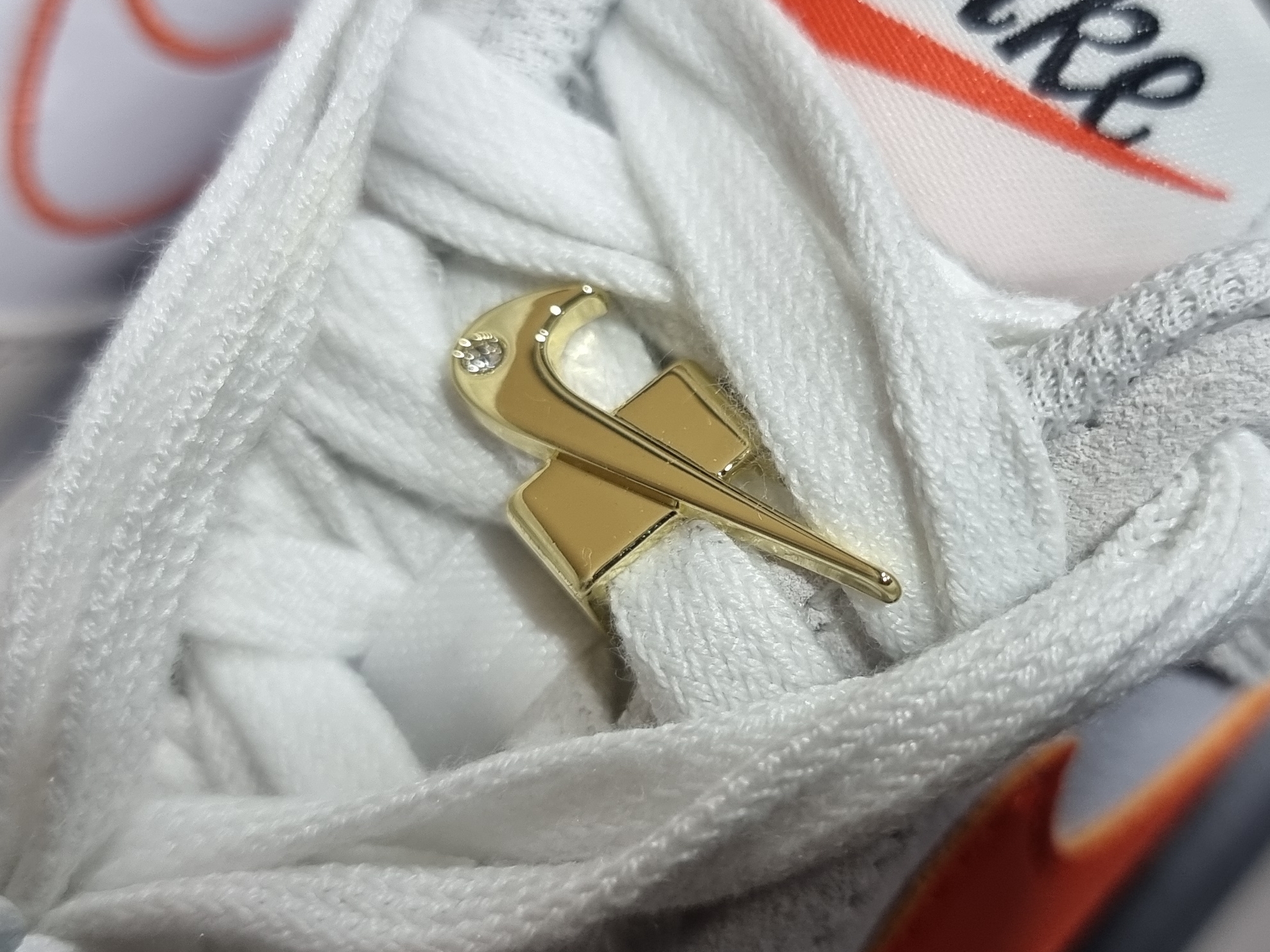 (W) Nike Air Force 1 '07 SE First Use Orange Sail 착용 스타일 - 2