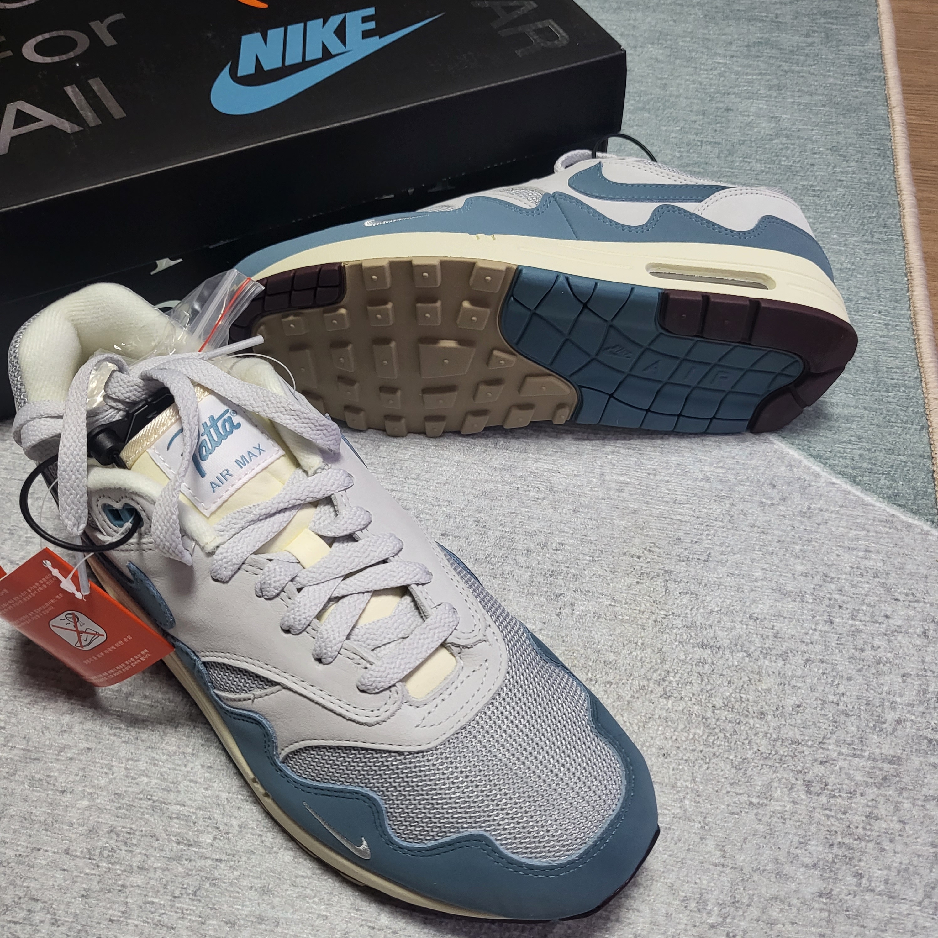 Nike x Patta Air Max 1 Noise Aqua 착용 스타일 - 3