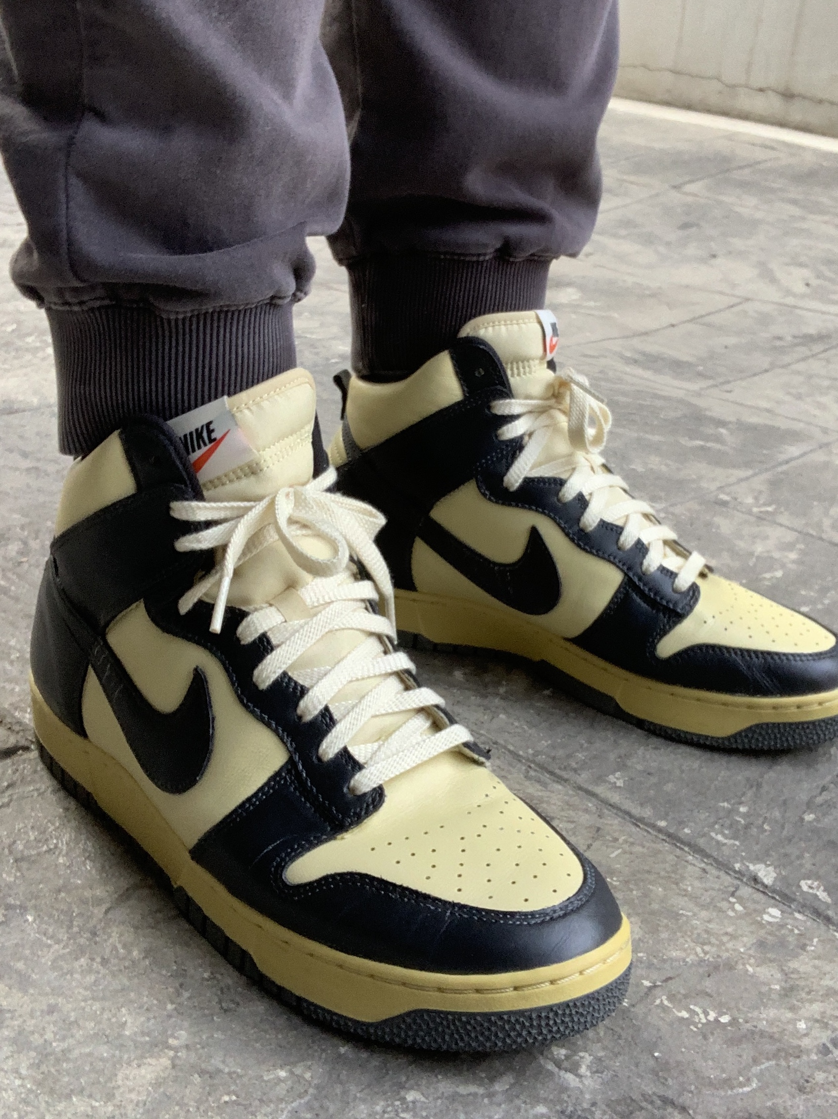 Nike Dunk High 1985 SP Black Acid Wash, BAPE Ape Head One Point Knit Cap Black 착용 스타일 - 3